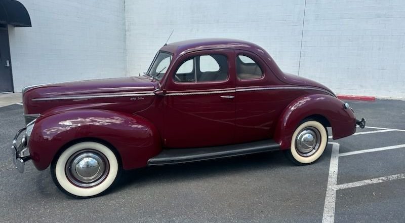 1940 Ford Custom Deluxe