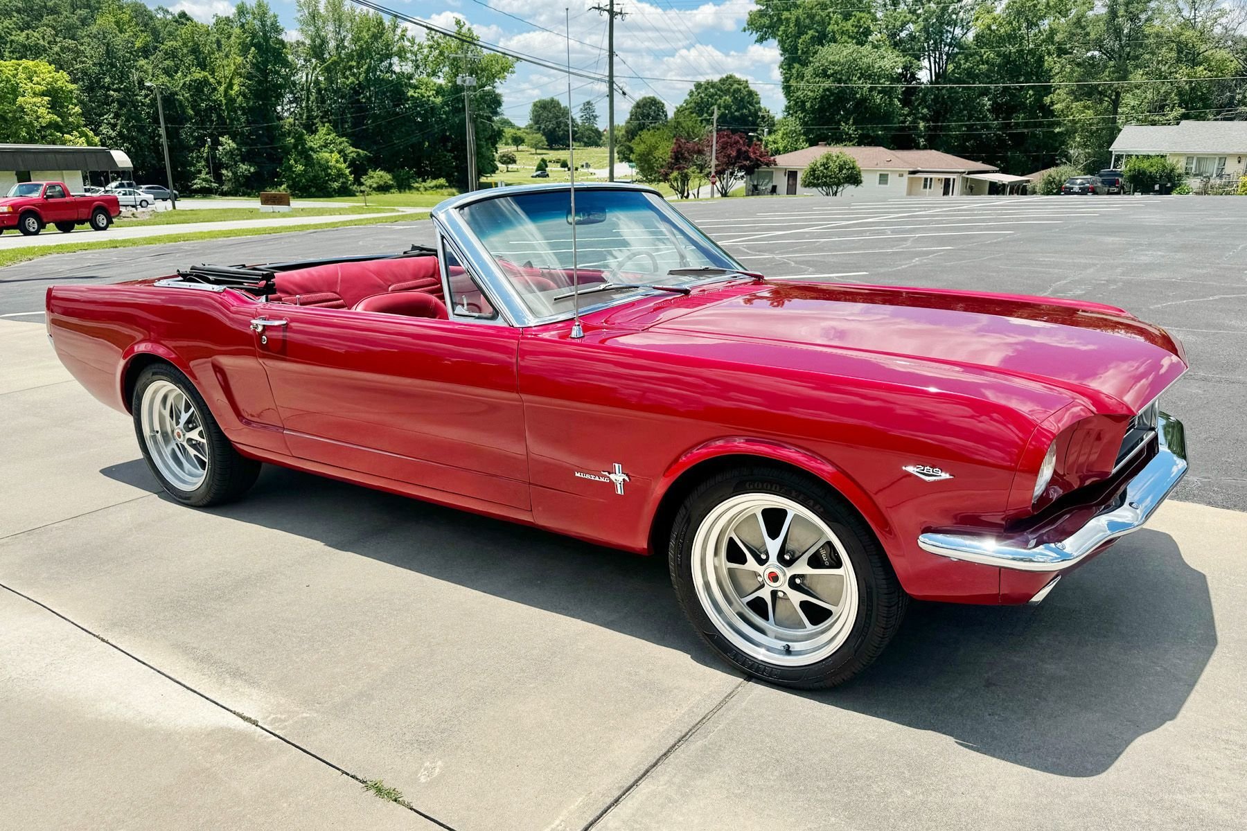 1966 Ford Mustang Convertible Red/red