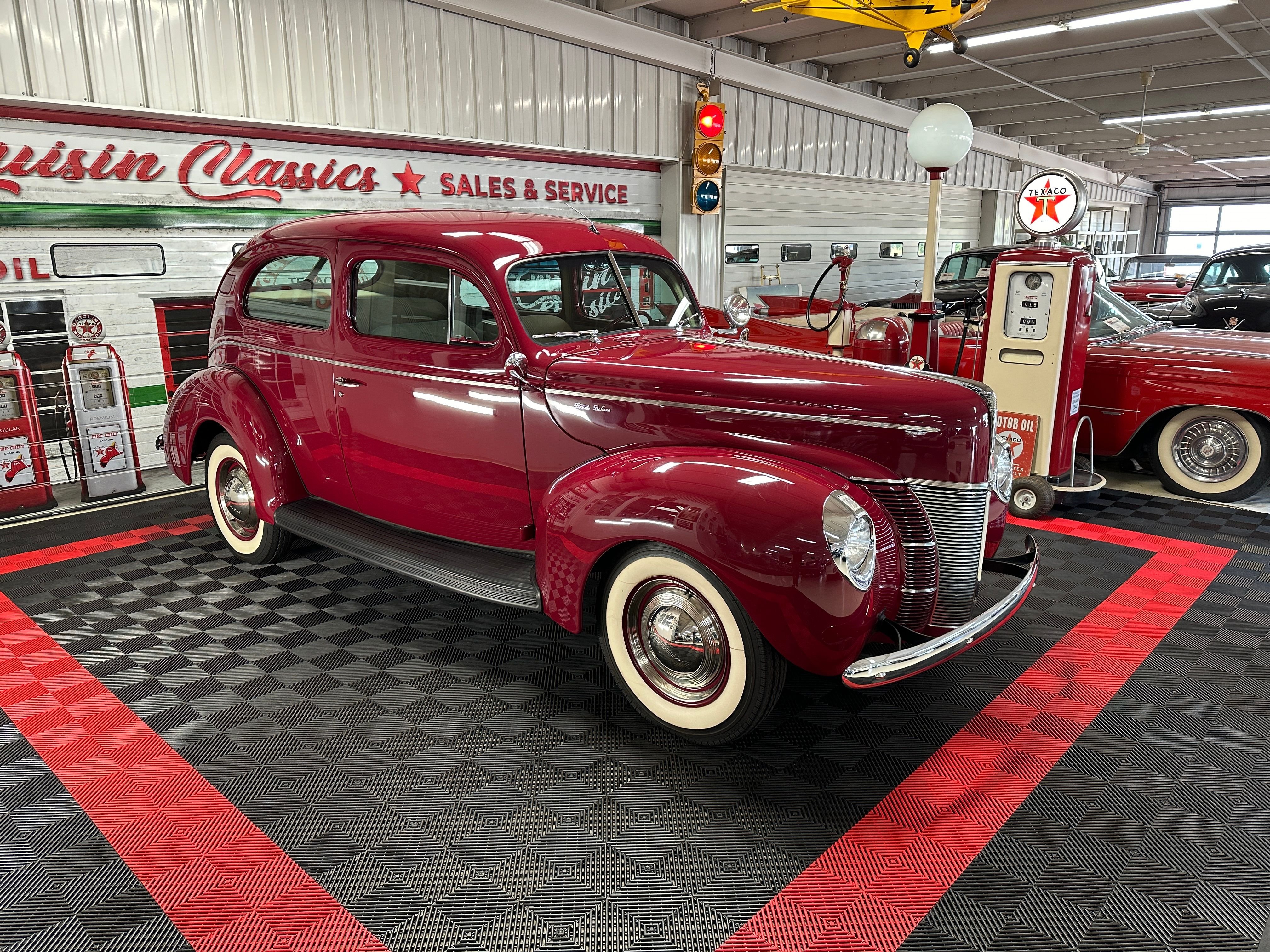 1940 Ford Deluxe