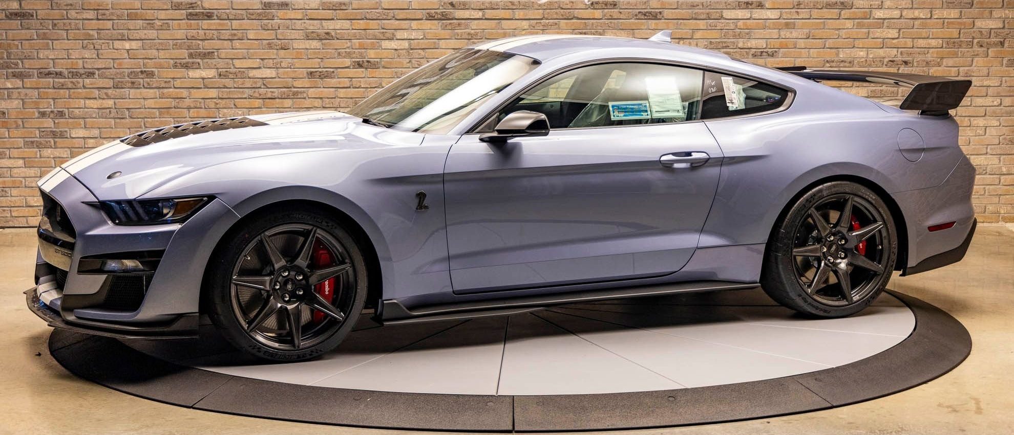 2022 Ford Shelby GT500 - 25 miles