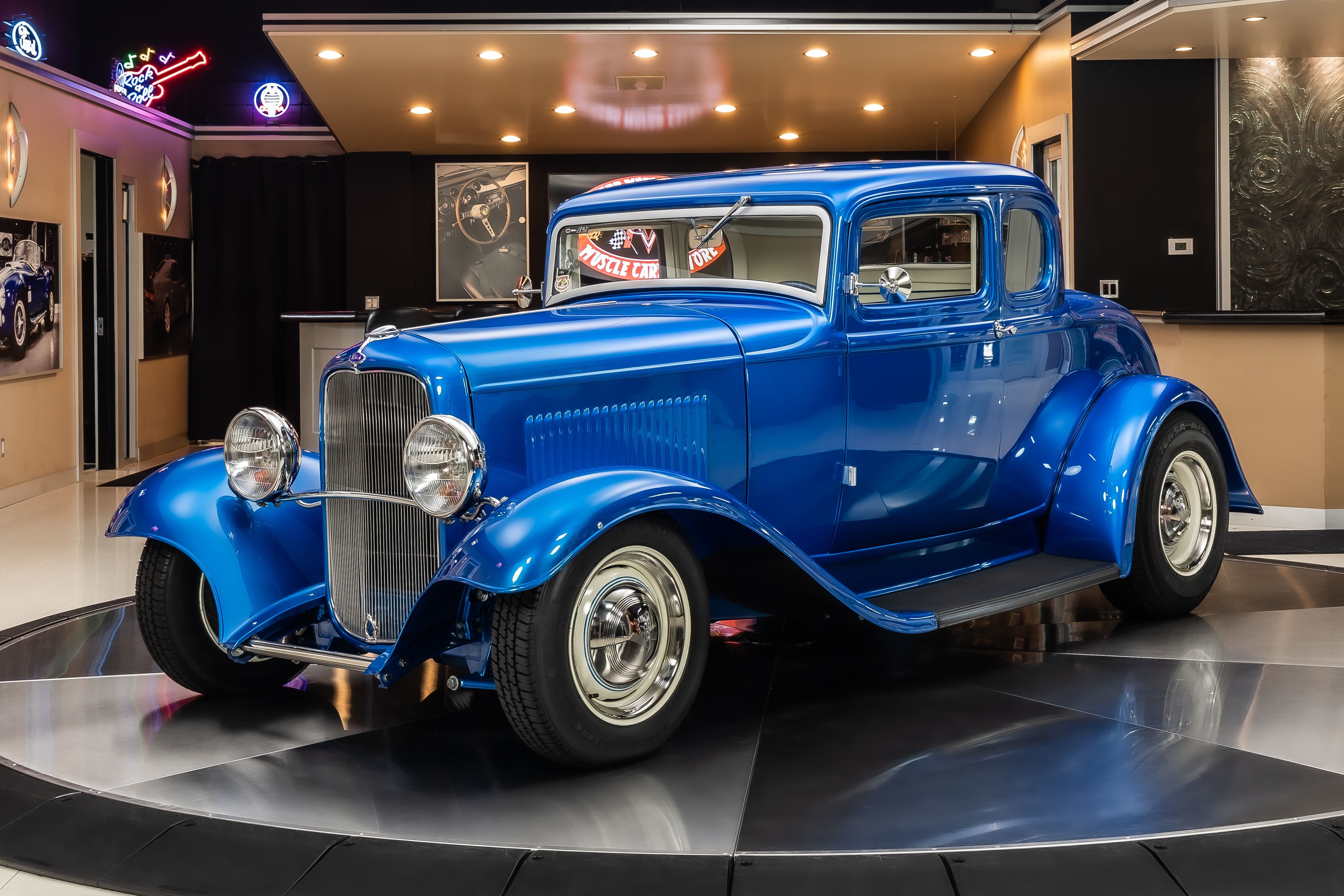 1932 Ford 5-Window Coupe