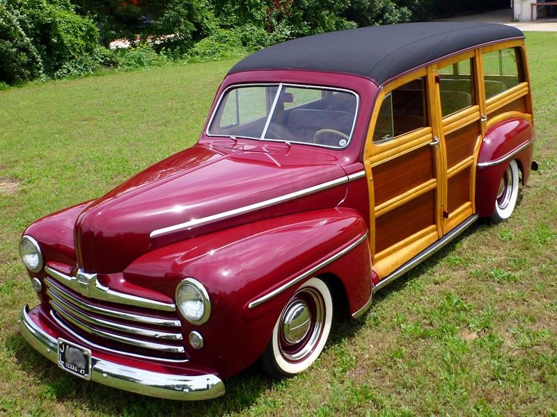 1947 Ford Super Deluxe Woody Wagon