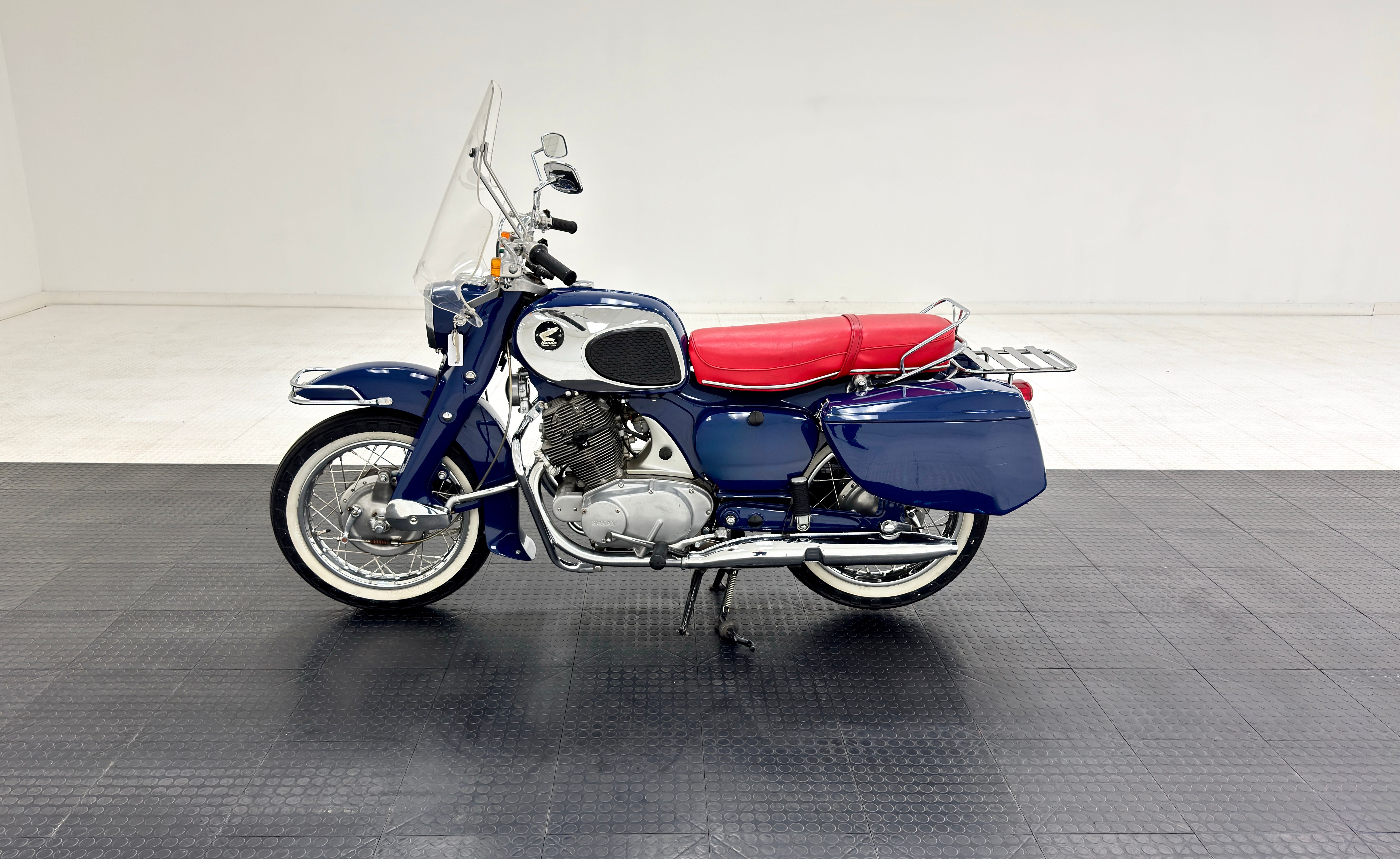 1965 Honda CA-77 Dream