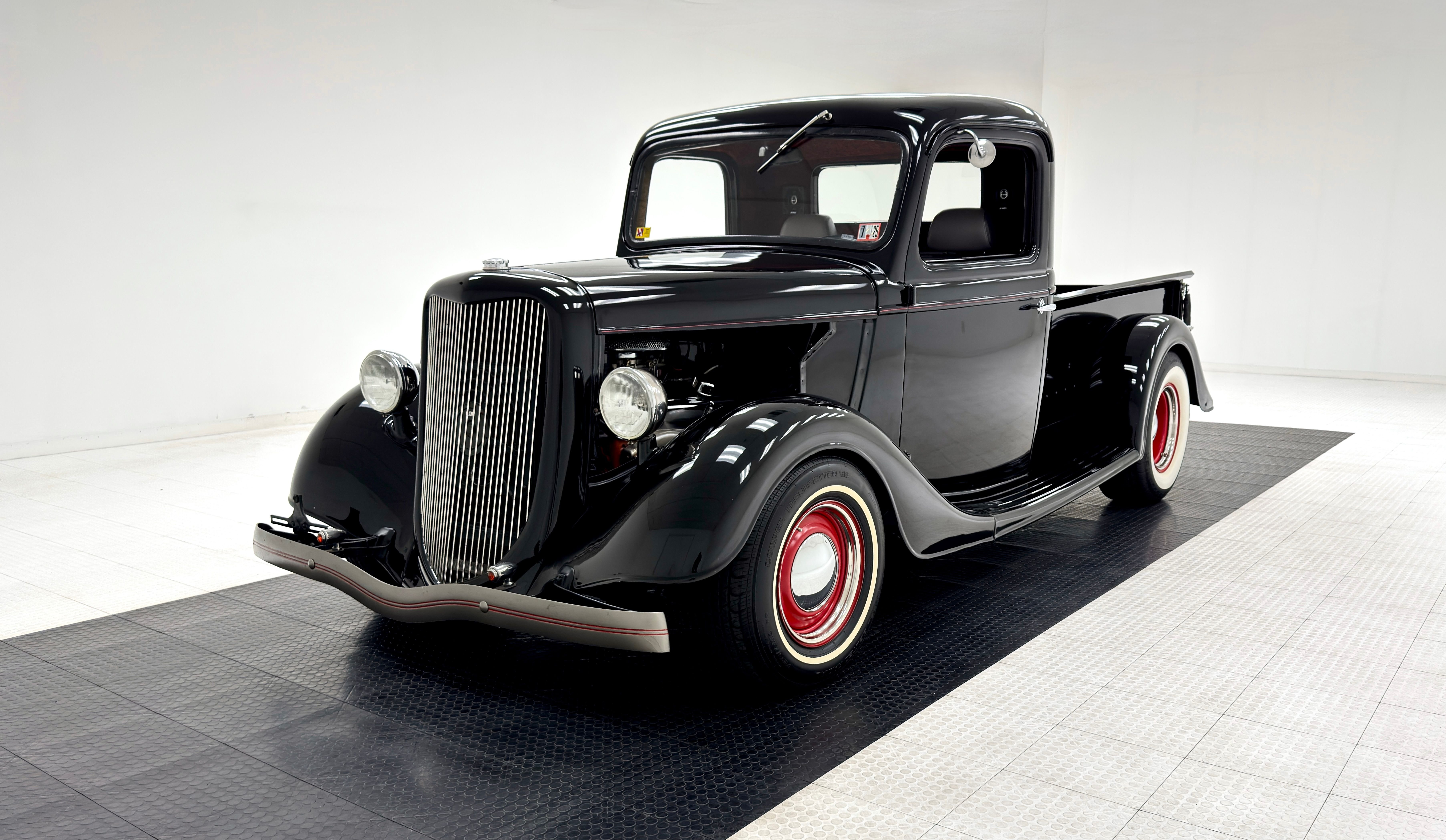 1935 Ford Model 50