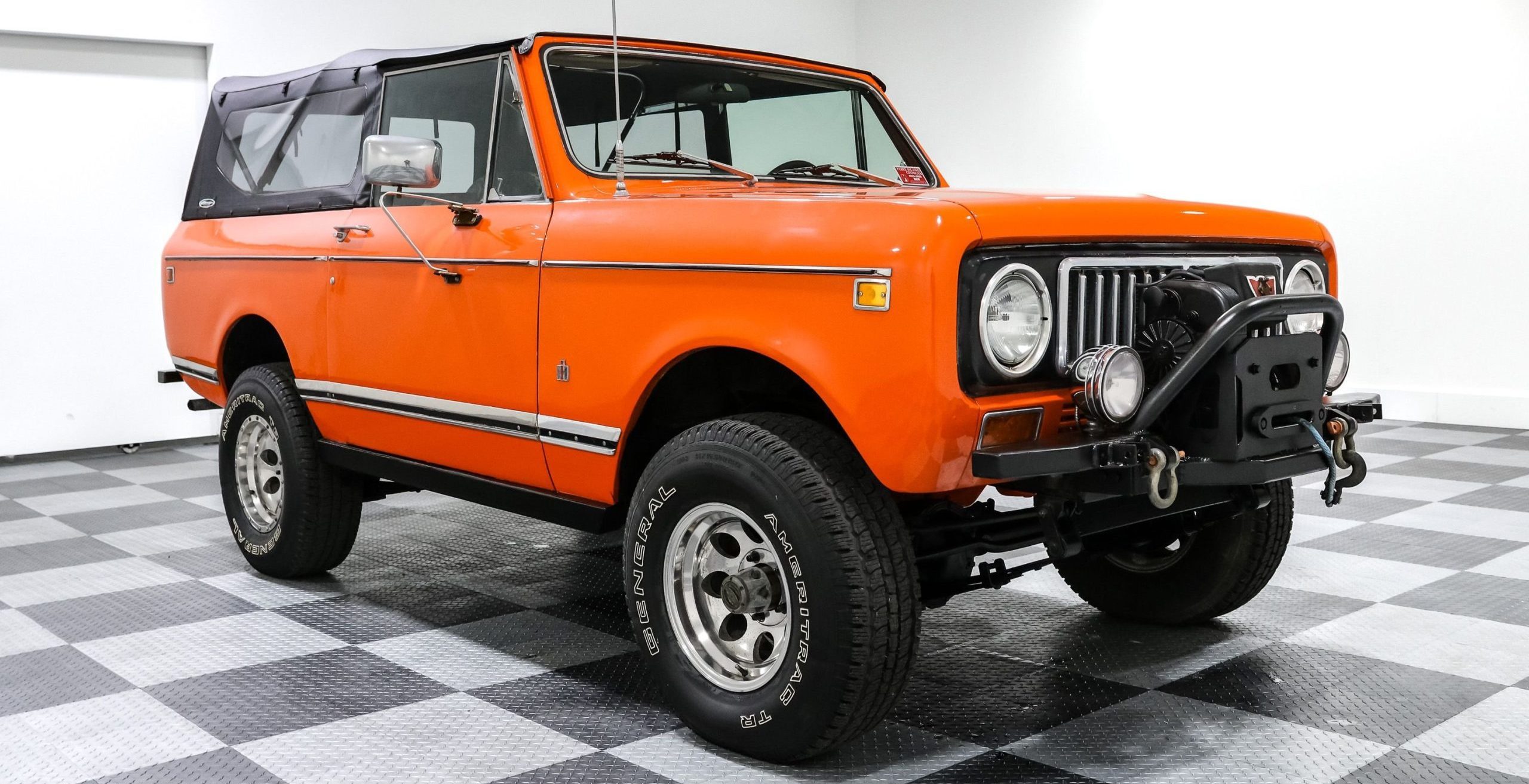 off road 4x4 SUV