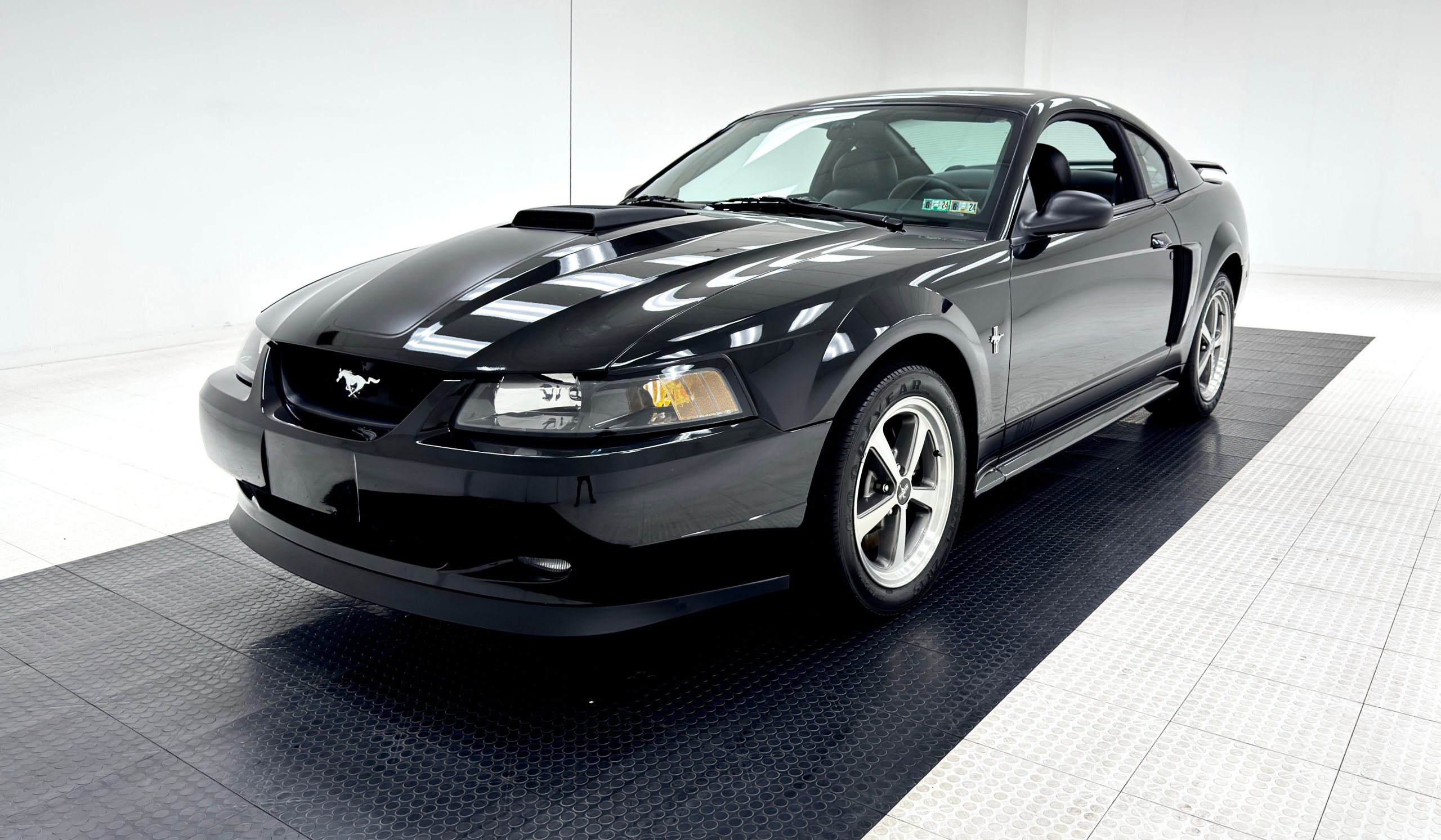 2003 Ford Mustang Mach I