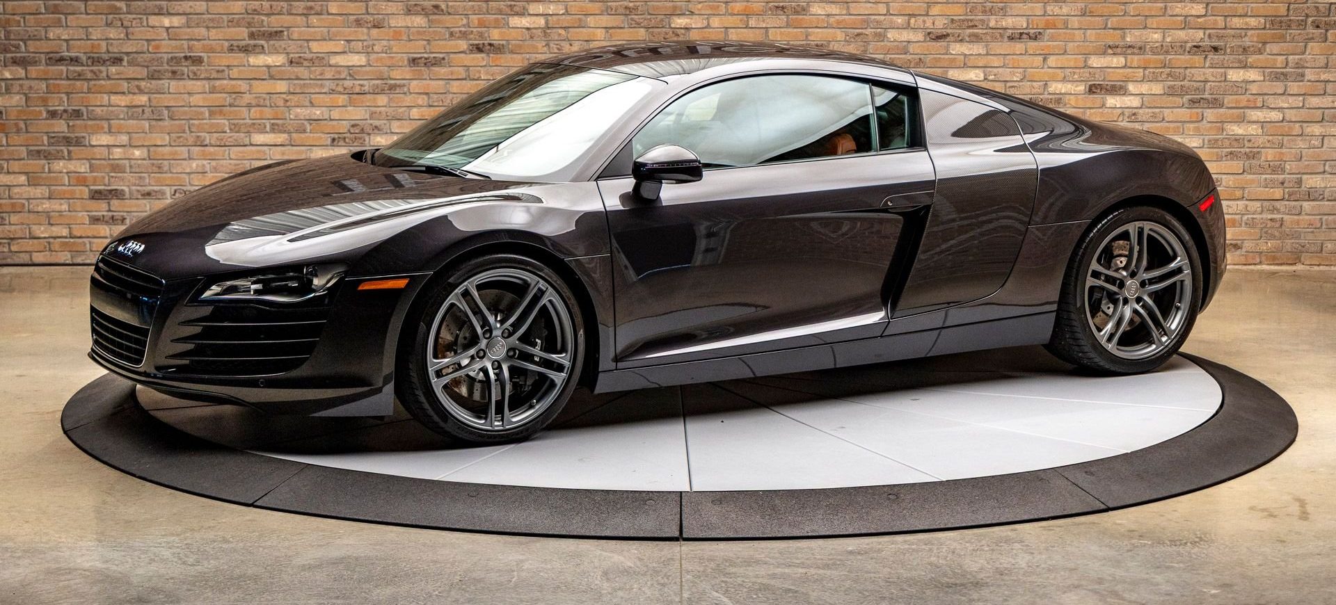 import luxury sports car