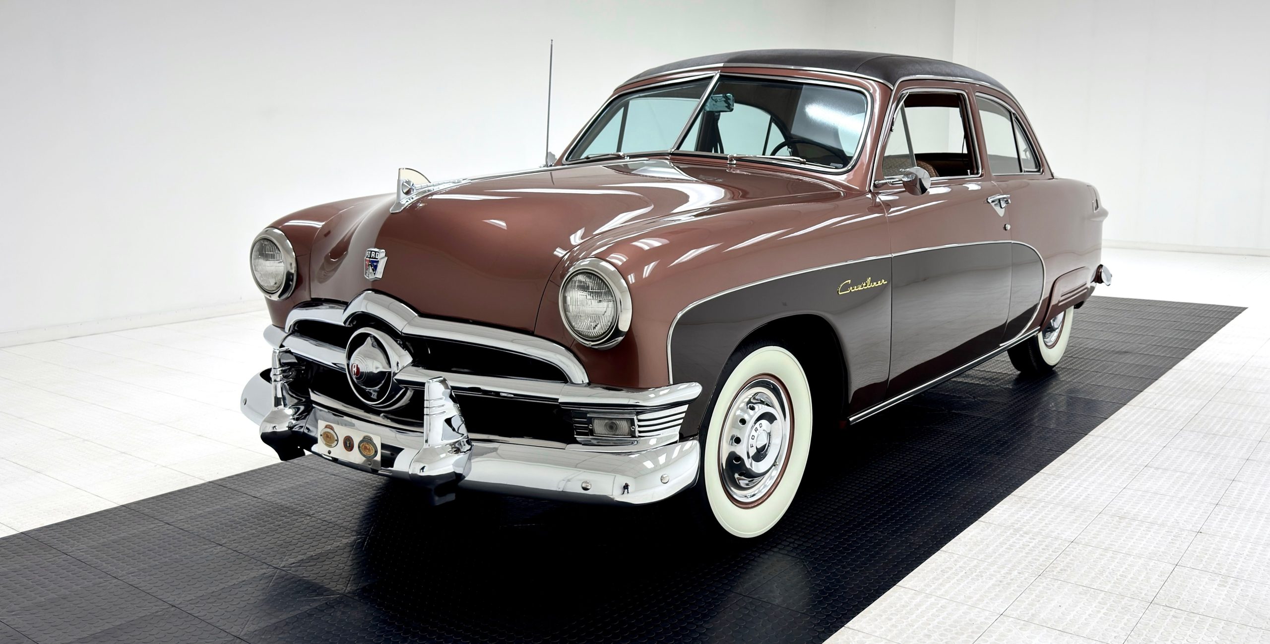 1950 Ford Custom Deluxe
