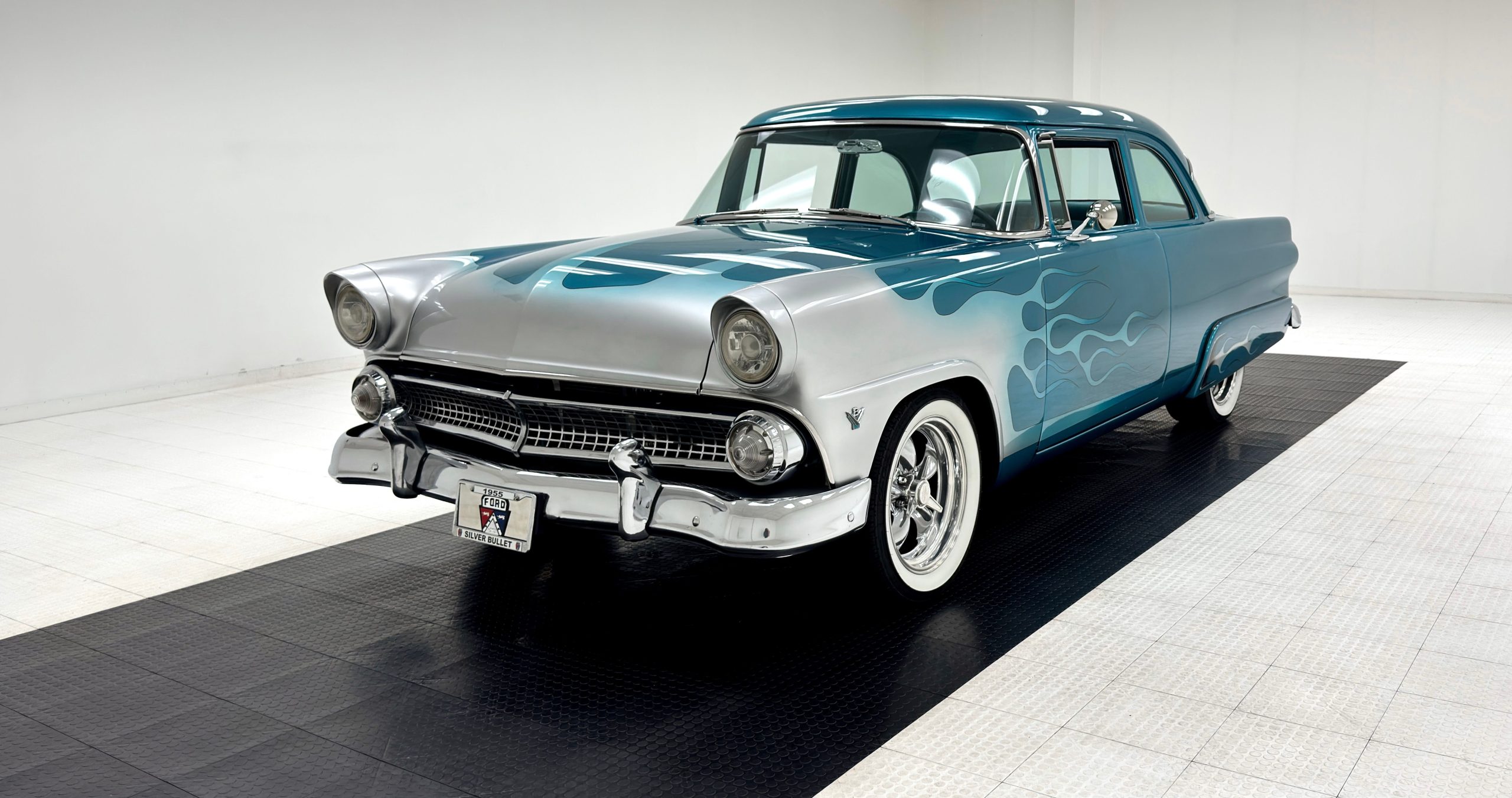 1955 Ford Customline Tudor