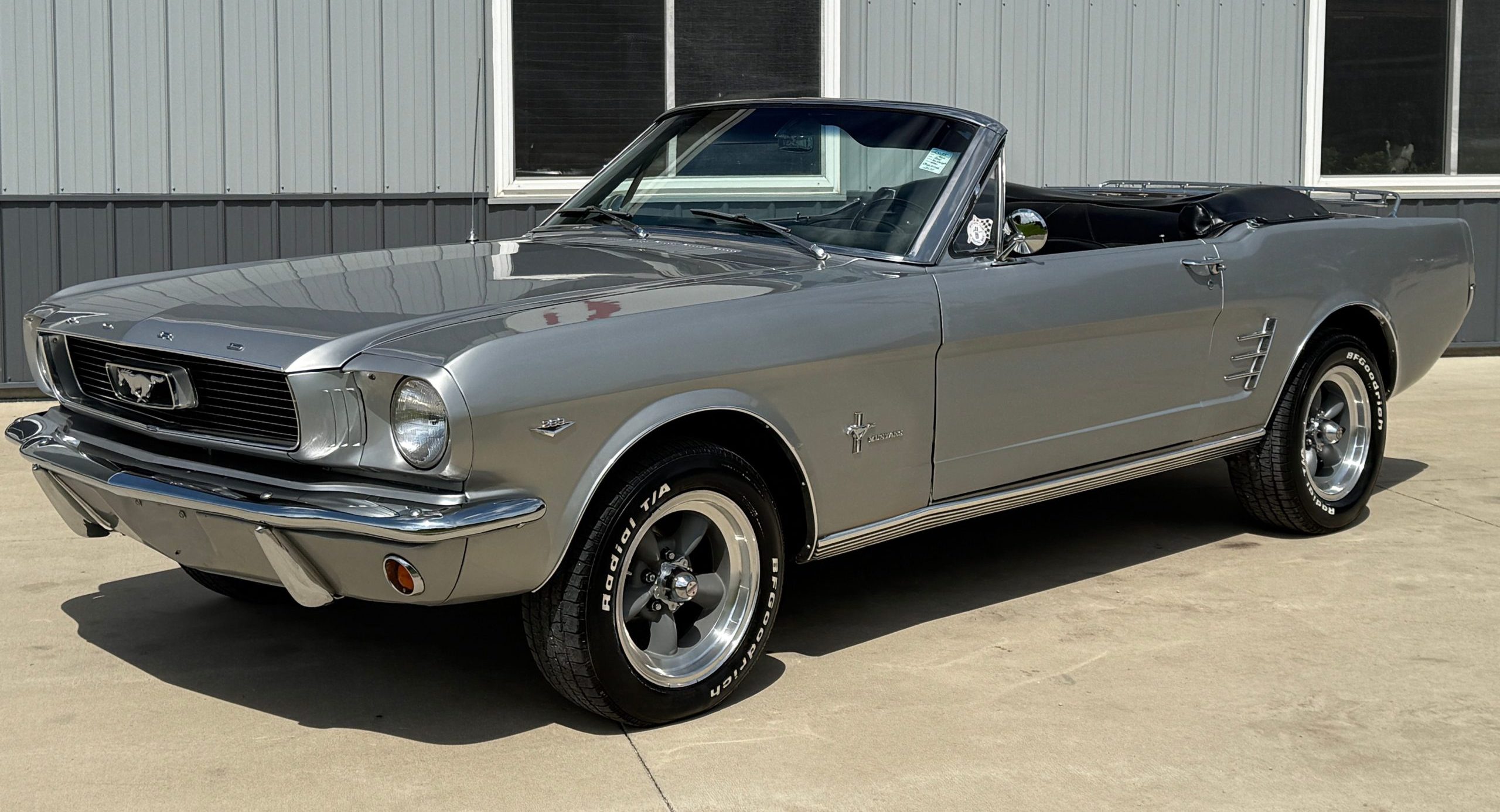 classic sports cars