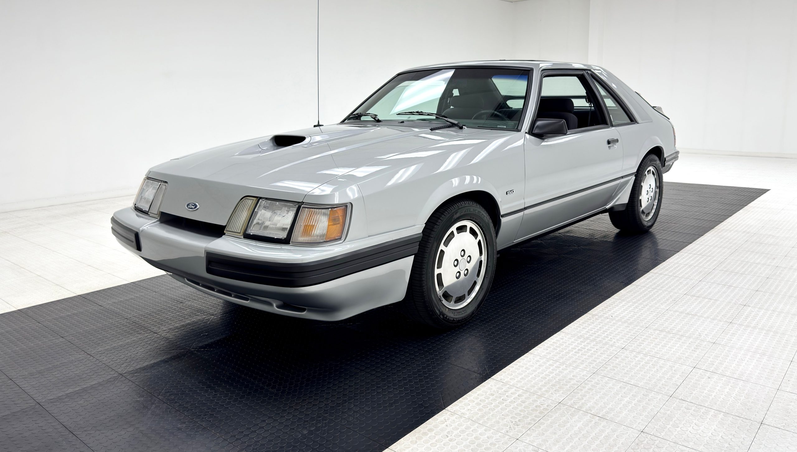 1986 Ford Mustang SVO