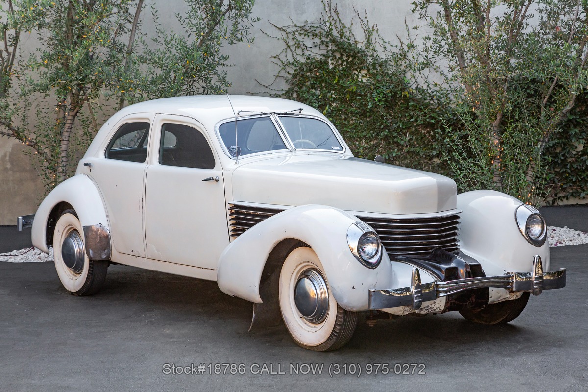 1937 Cord 812 Beverly
