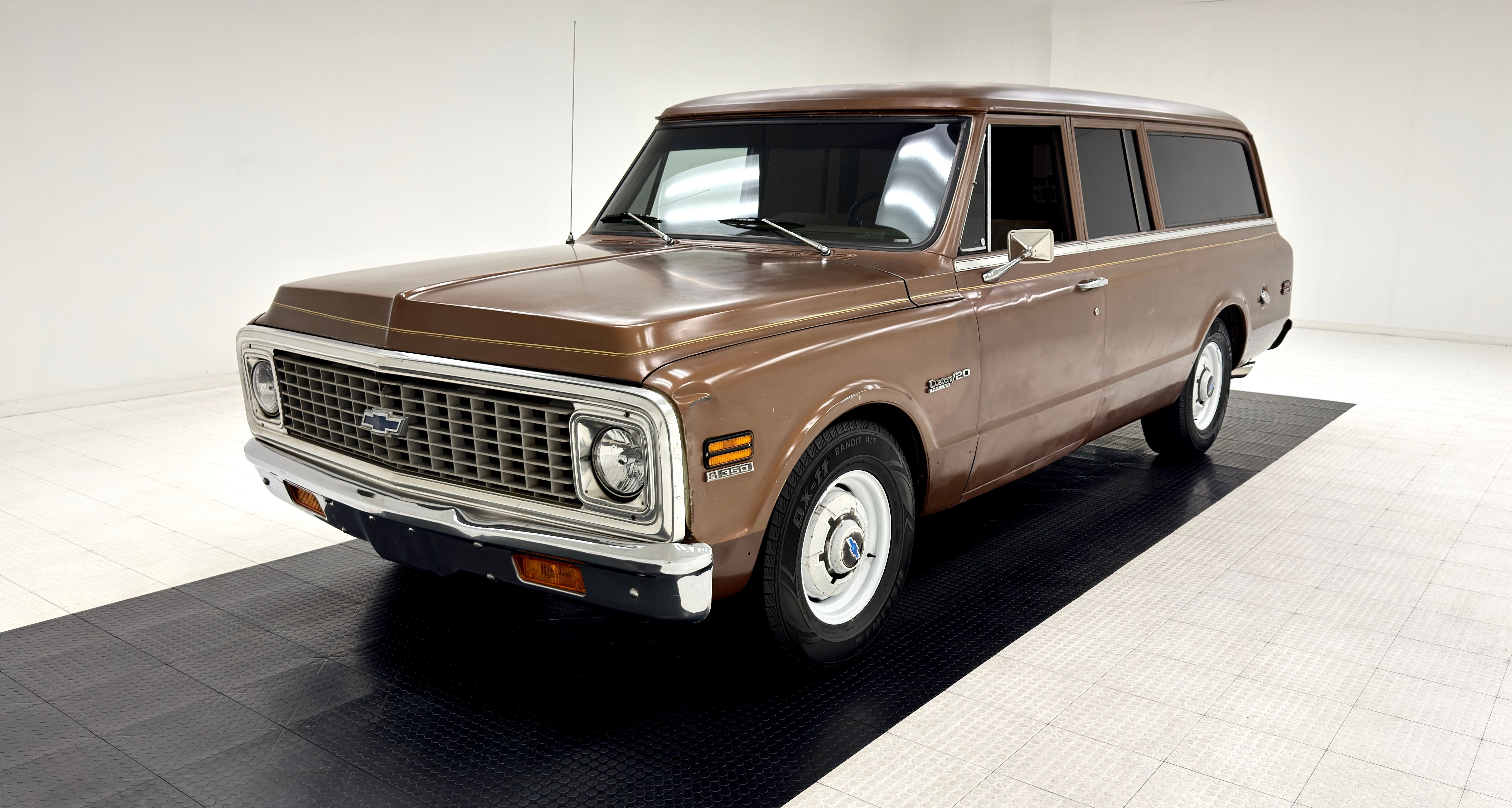1972 Chevrolet C20 Suburban