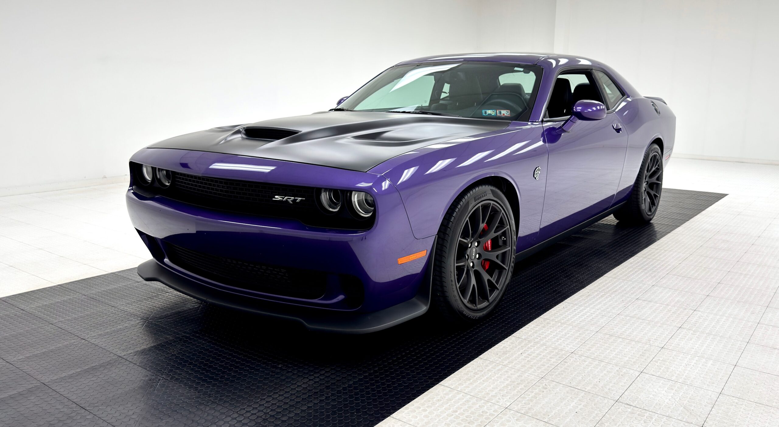 2016 Dodge Challenger SRT