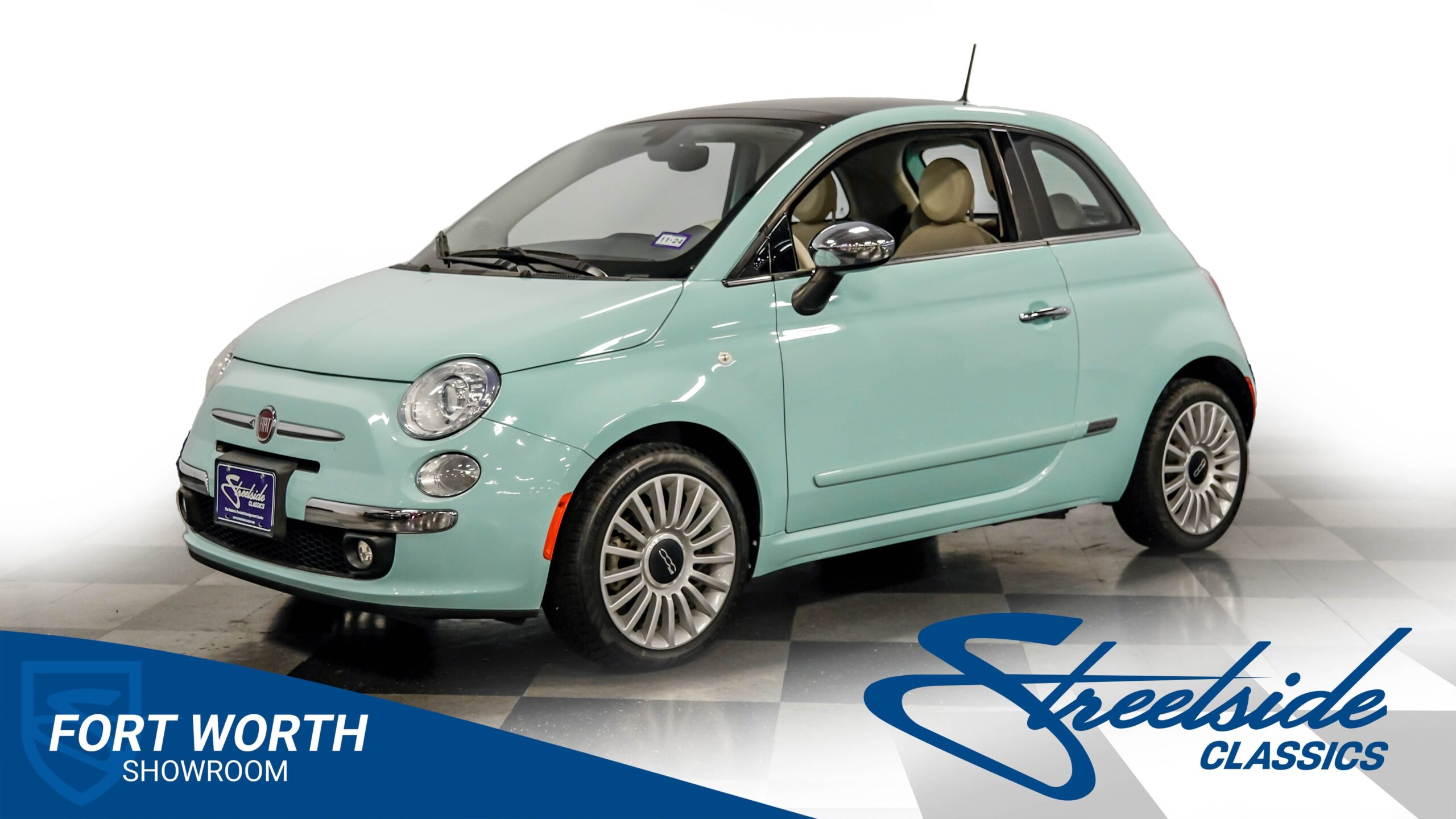 2017 Fiat 500 Lounge Hatchback