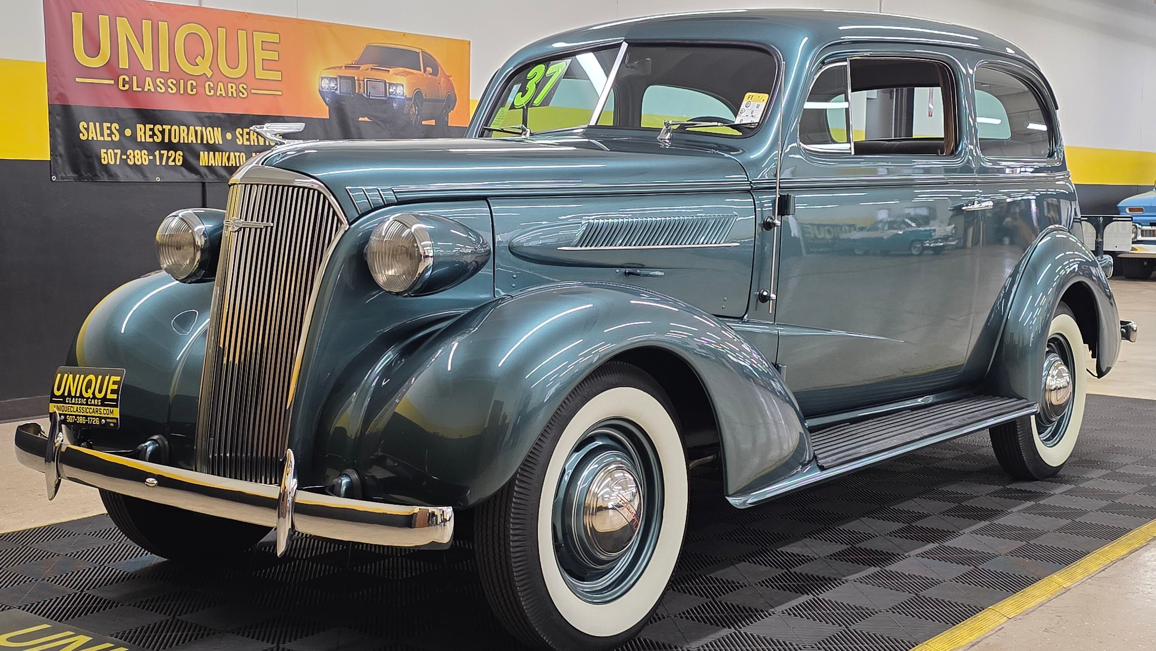 1937 Chevrolet Master Town Sedan