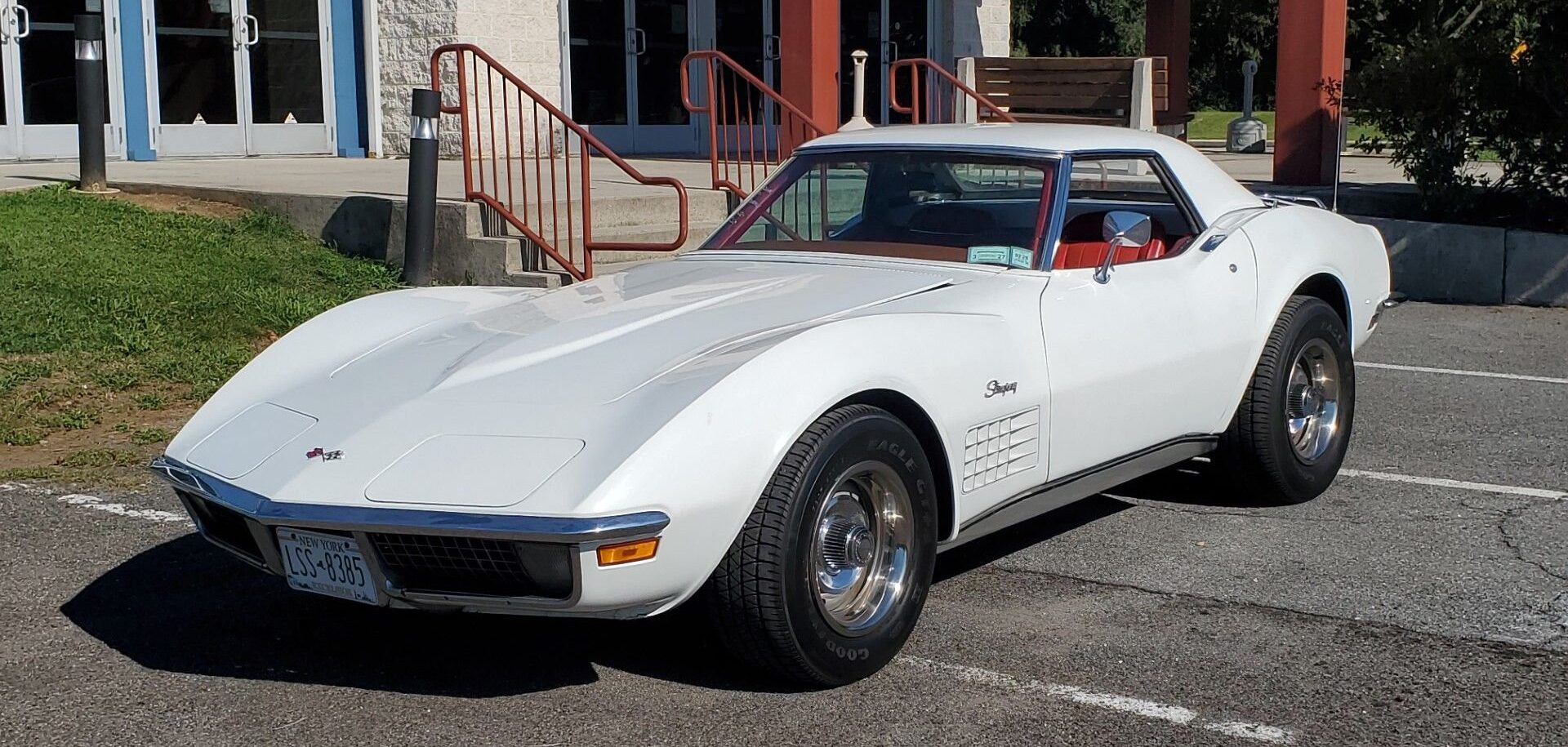 CORVETTE MUSCLE CAR