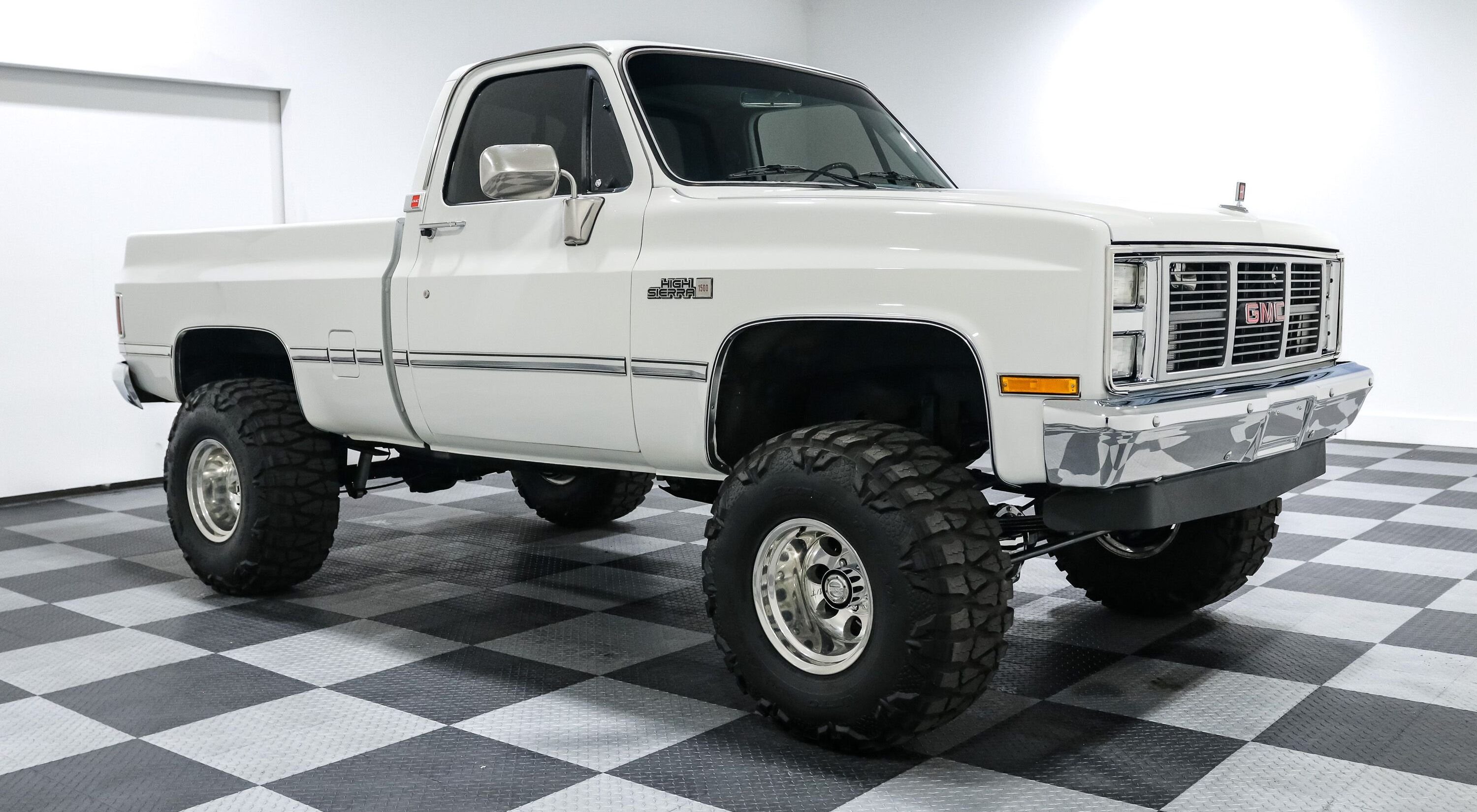lifted trucks for sale