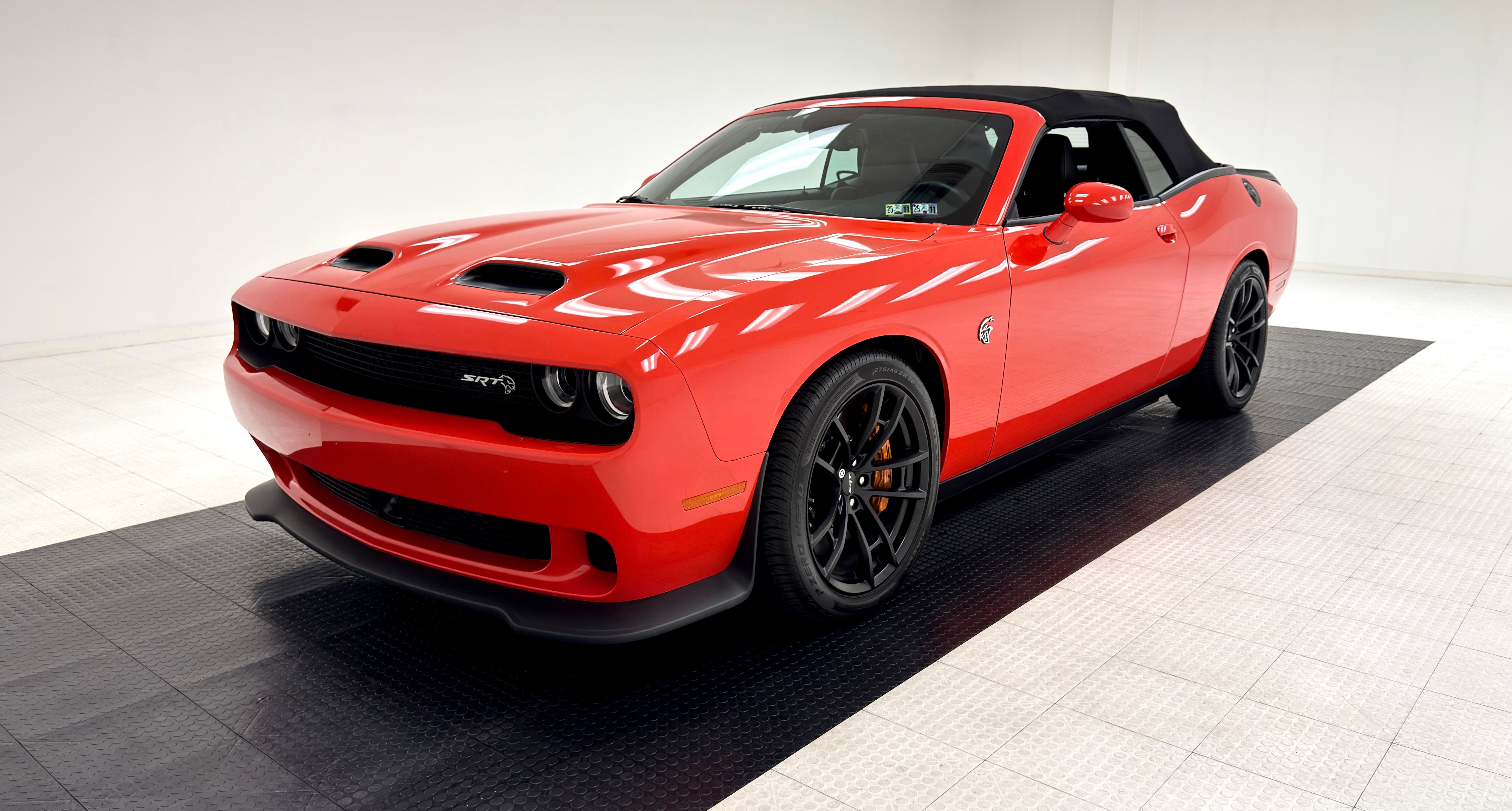 2023 Dodge Challenger SRT