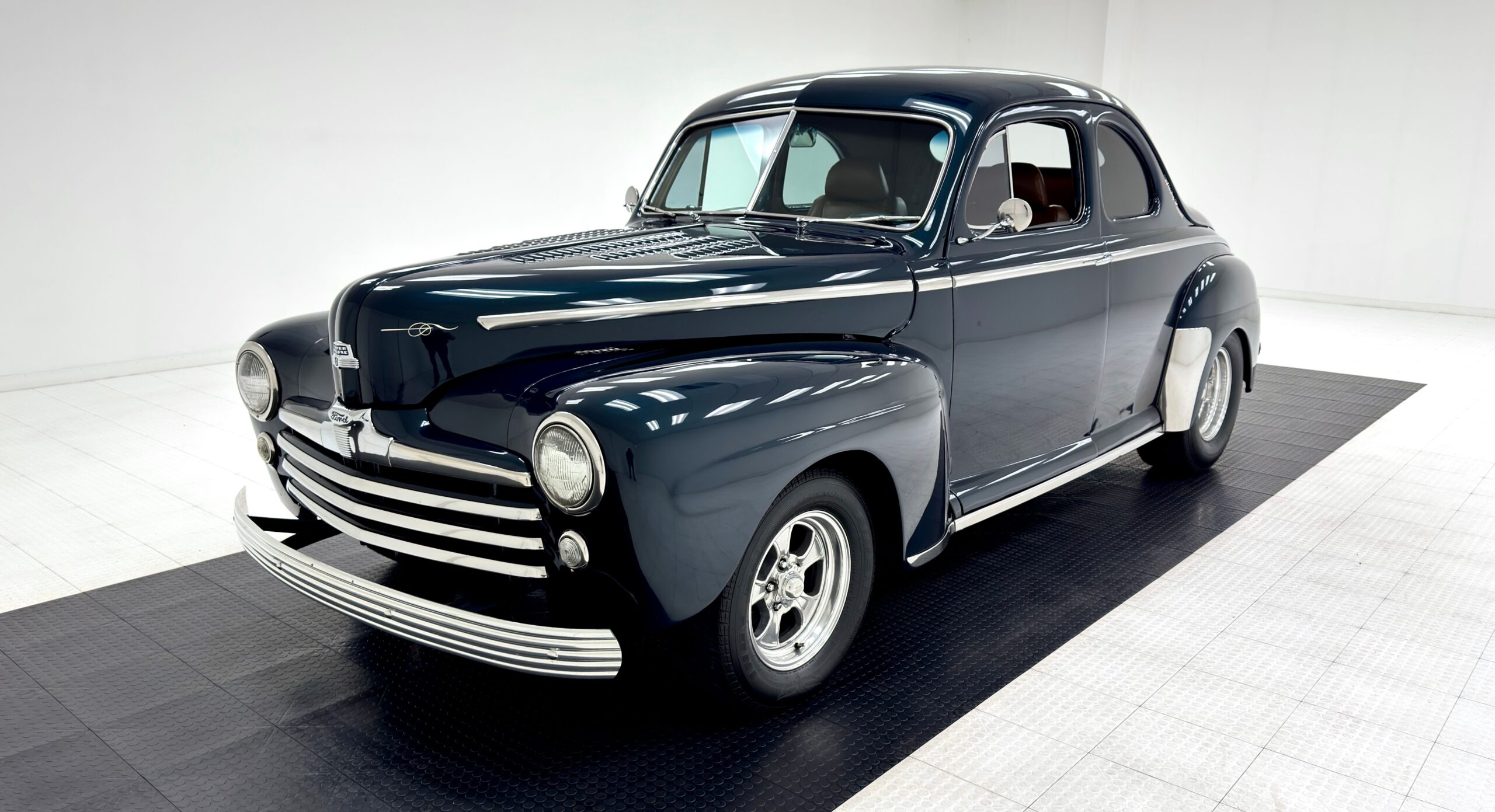 1948 Ford Super Deluxe