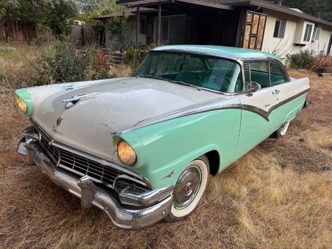 1956 Ford Fairlane Victoria