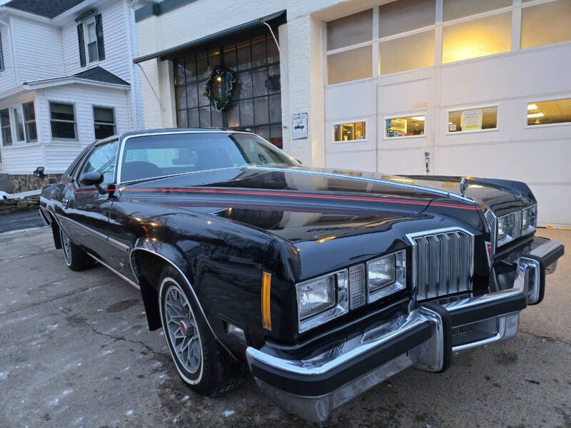 luxury and muscle car