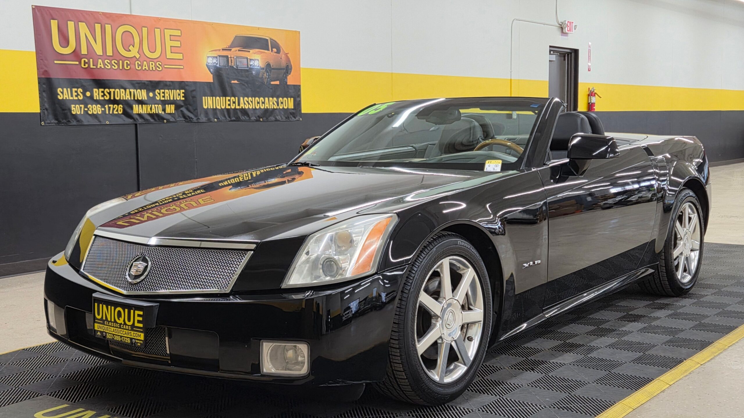 2005 Cadillac XLR