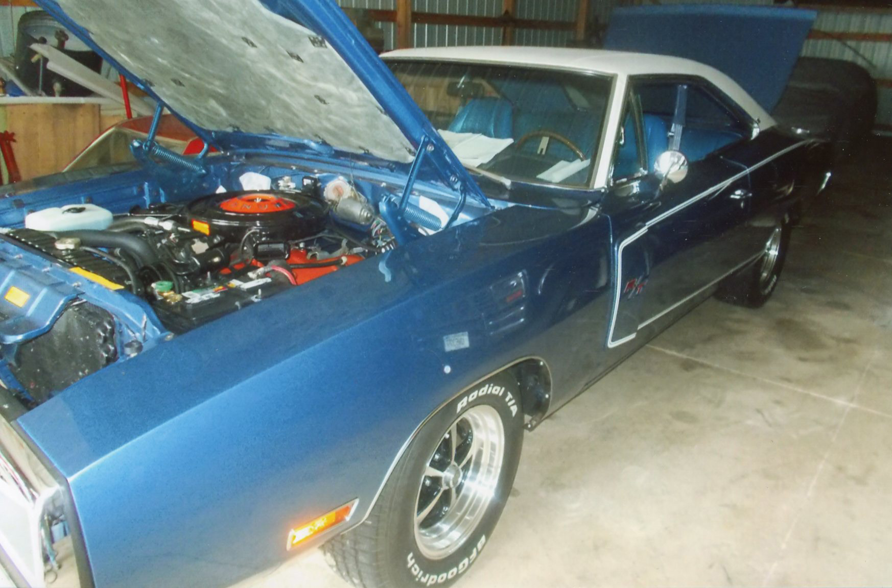 Mopr muscle car