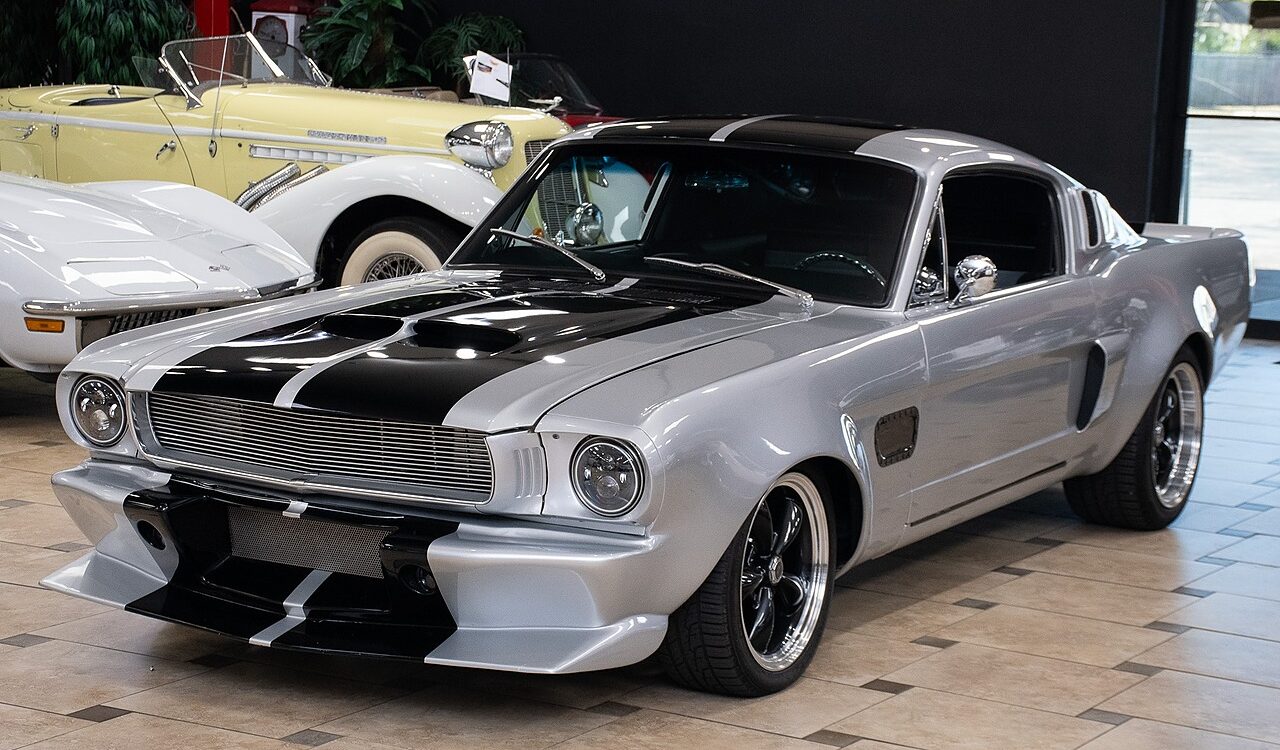 1965 Ford Mustang Restomod