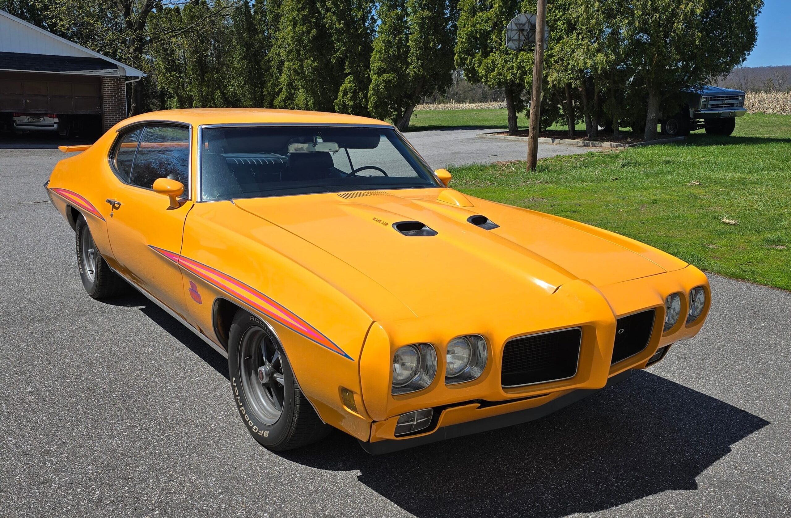 muscle car