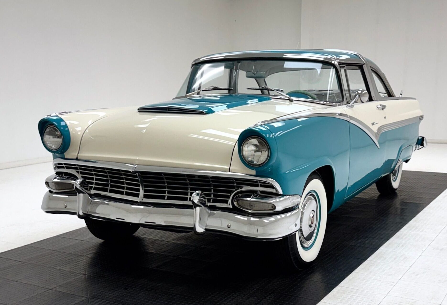 2-Door Hardtop