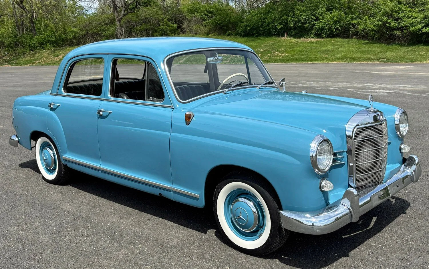 Ponton Sedan