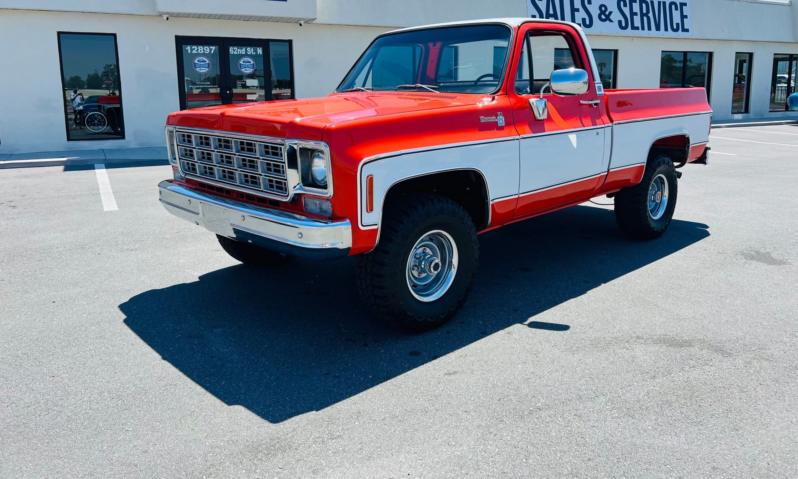 4x4 off road vehicle