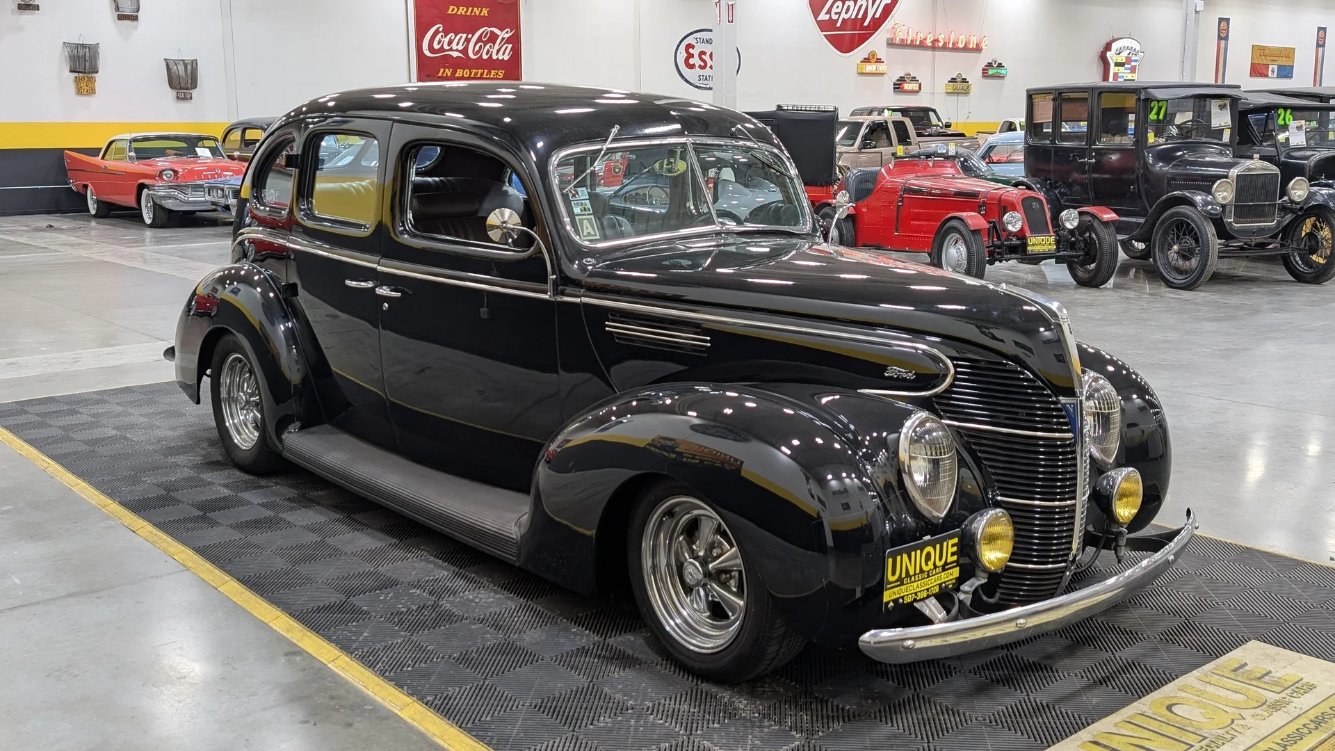1939 Ford Deluxe Sedan