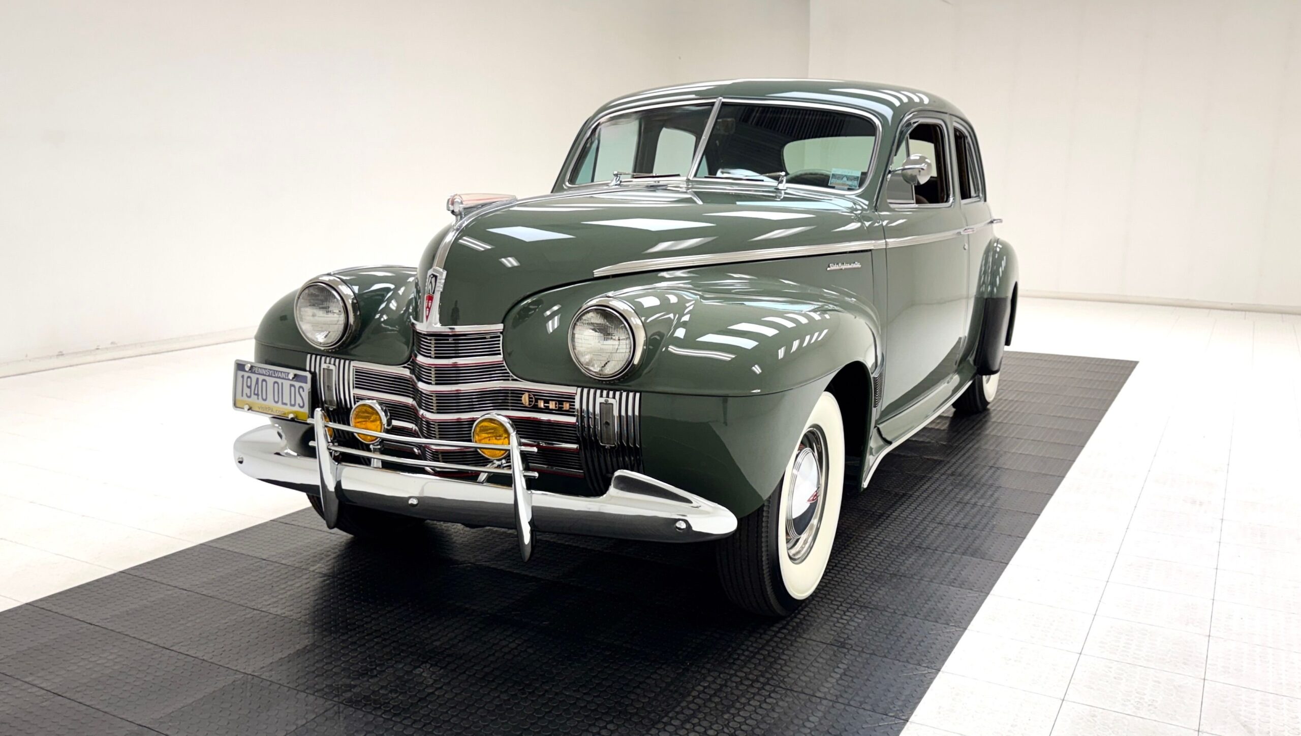 Custom Cruiser 4 Door Touring Sedan