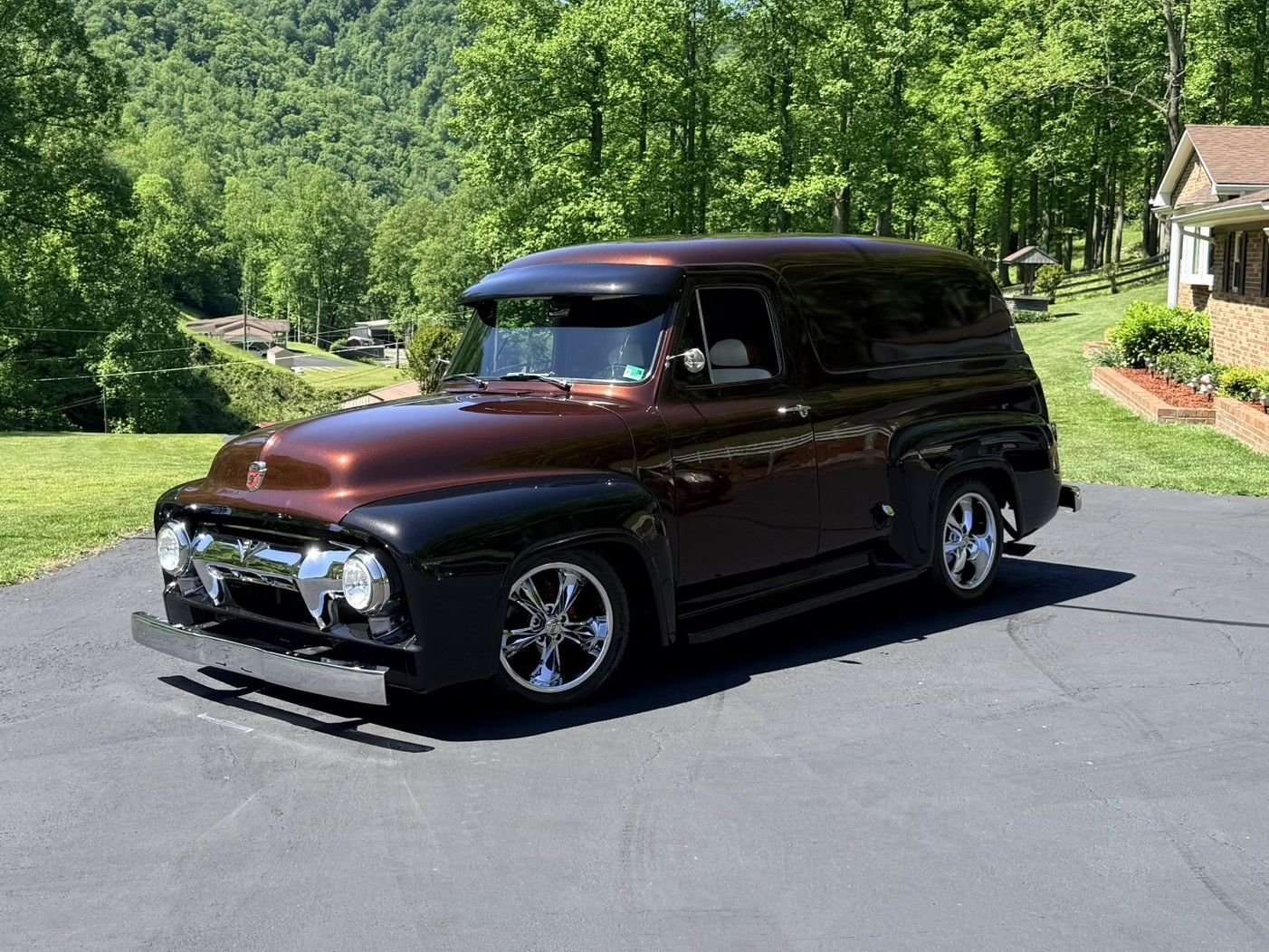 Custom F100 heading to auction