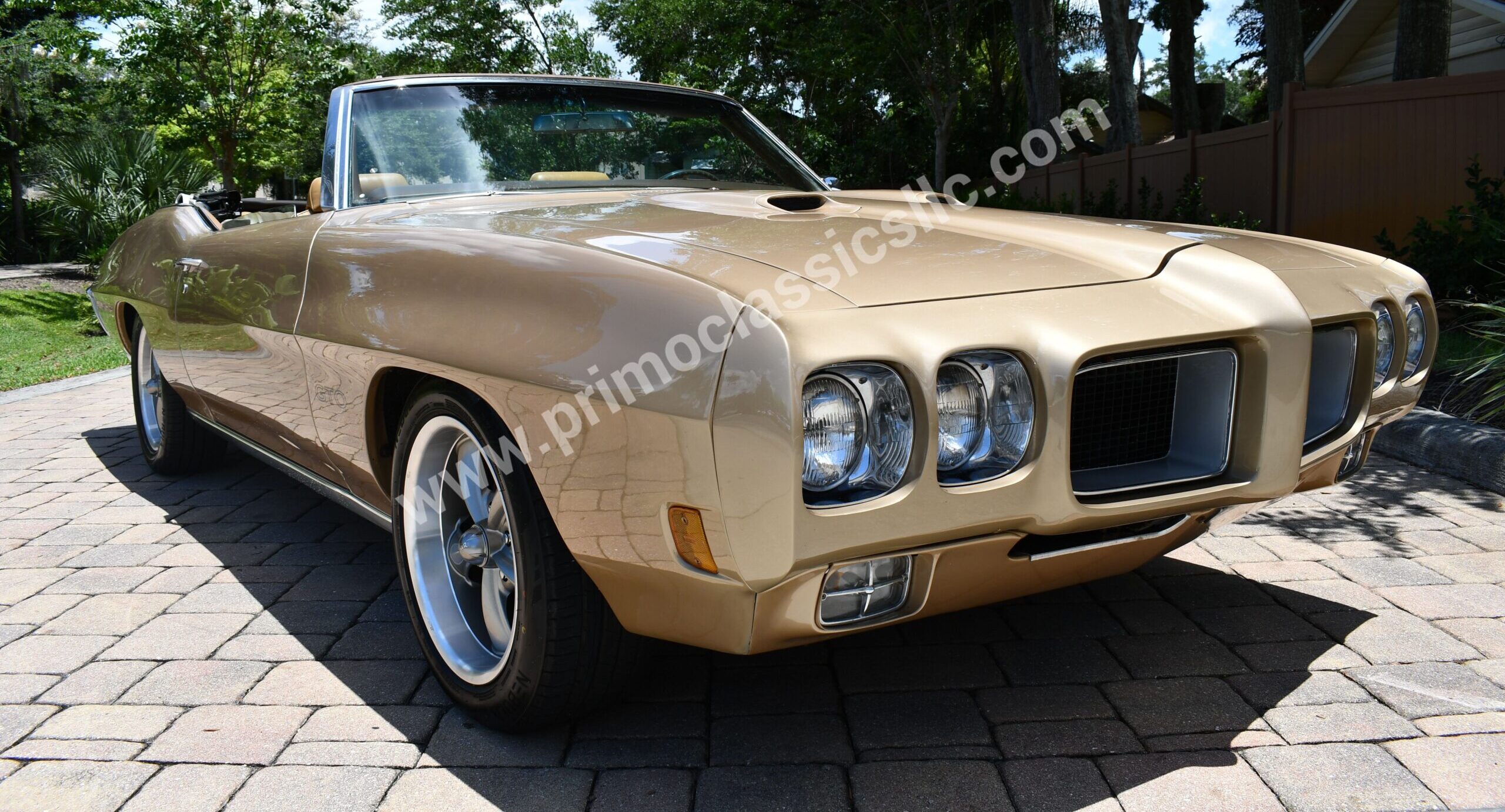 classic muscle car
