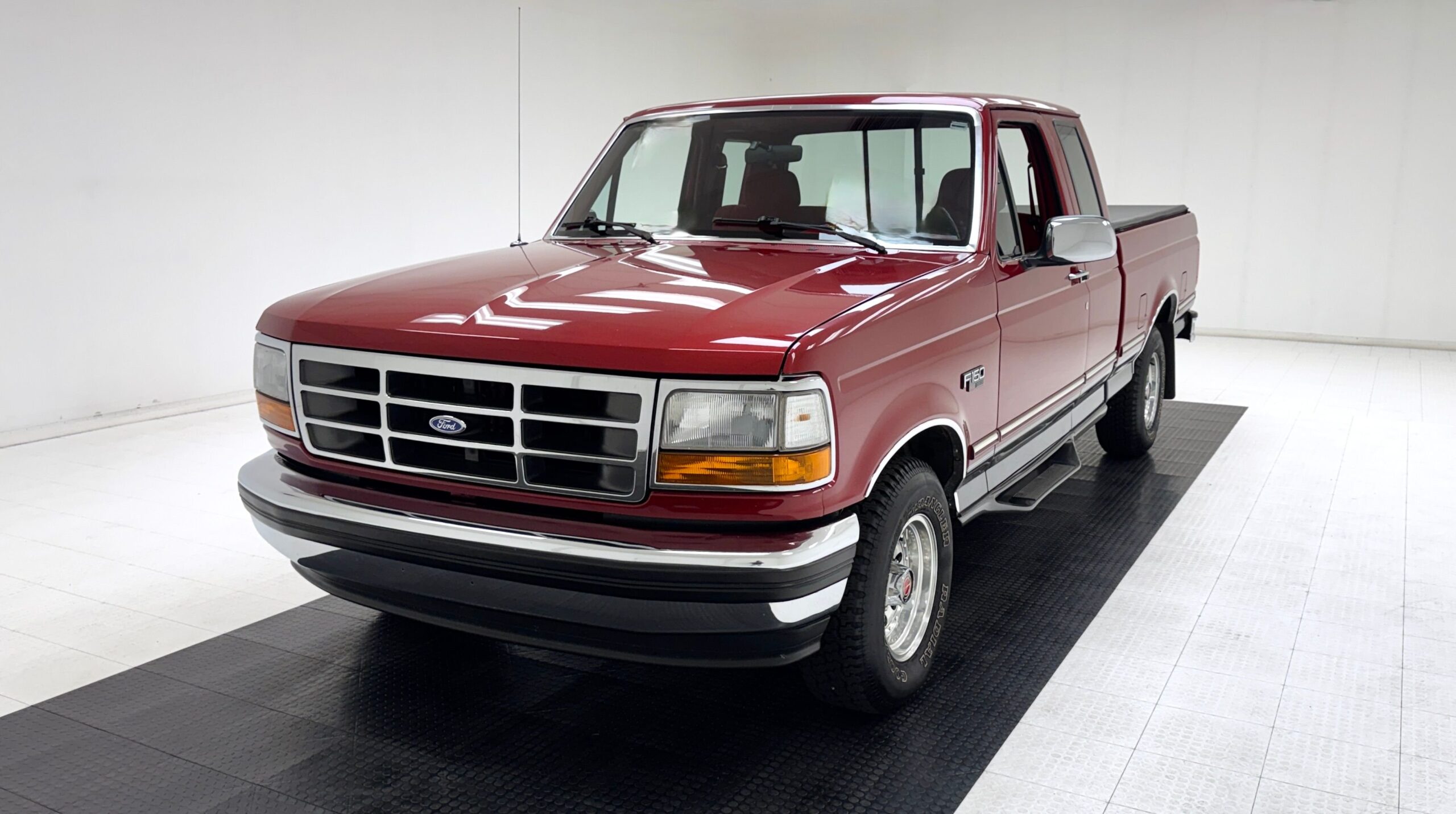 XLT Lariat 4x2 Supercab Short Bed Pickup