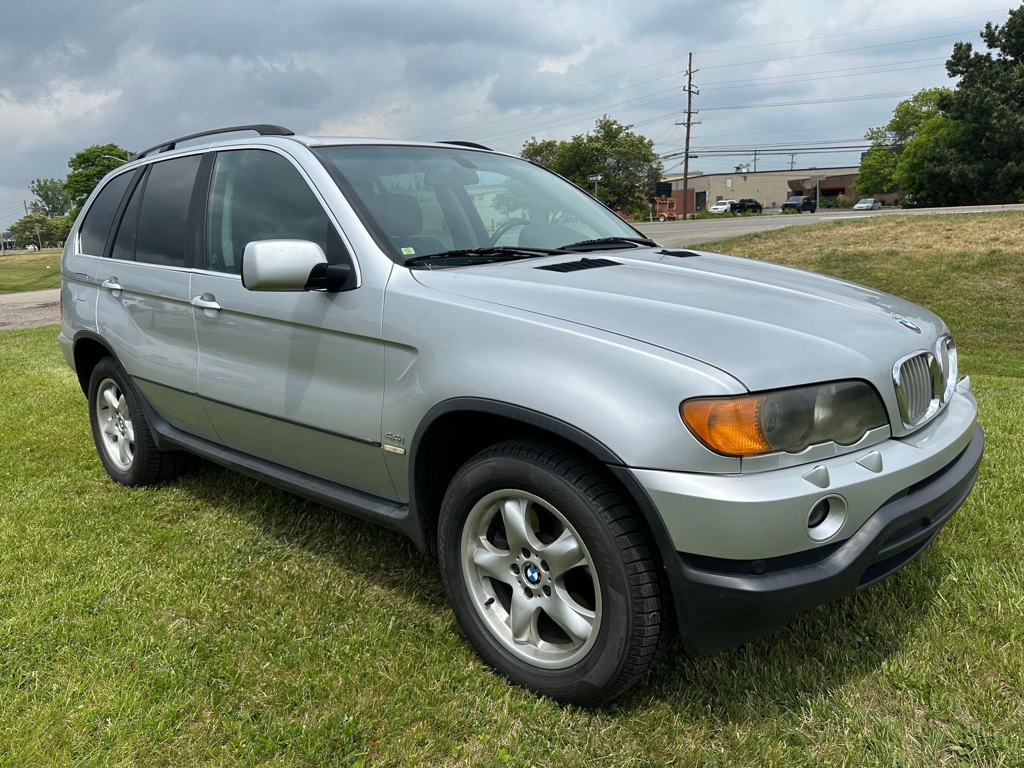 SUV