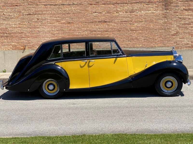 Touring Limousine