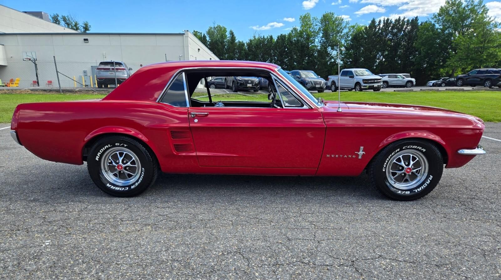 CANDY APPLE RED, 289 V8