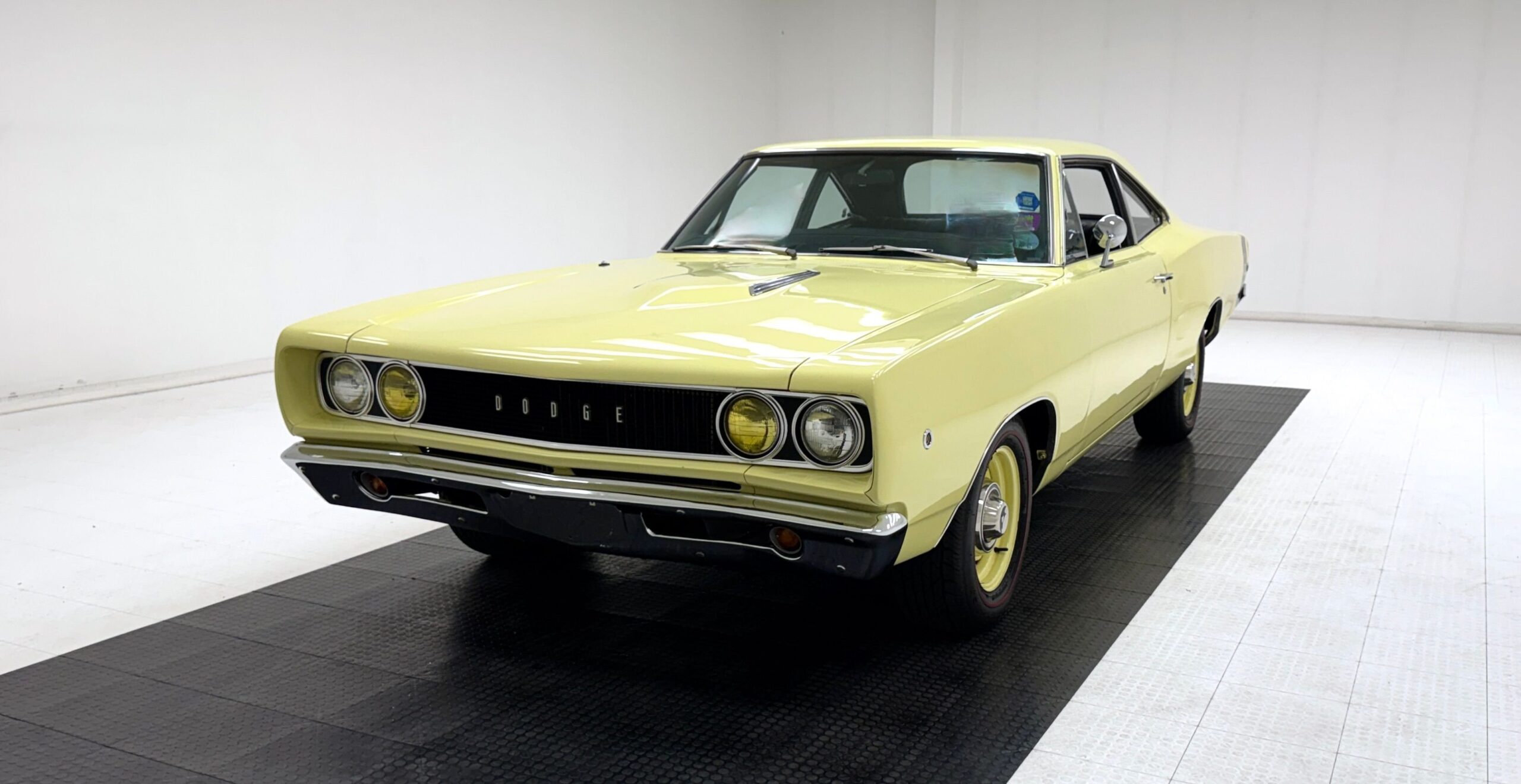 Super Bee Coupe