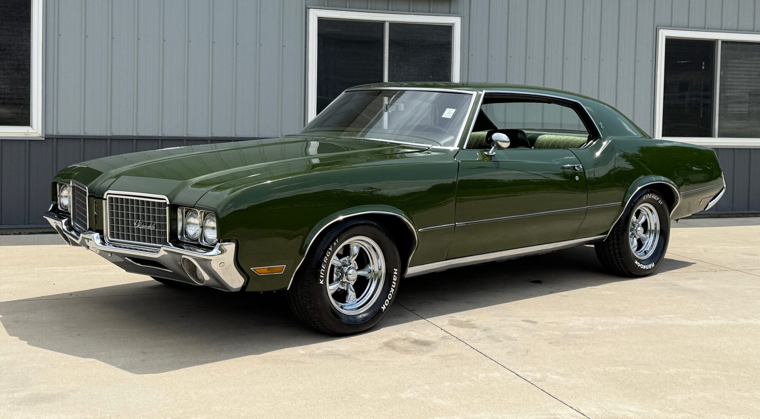 luxury car