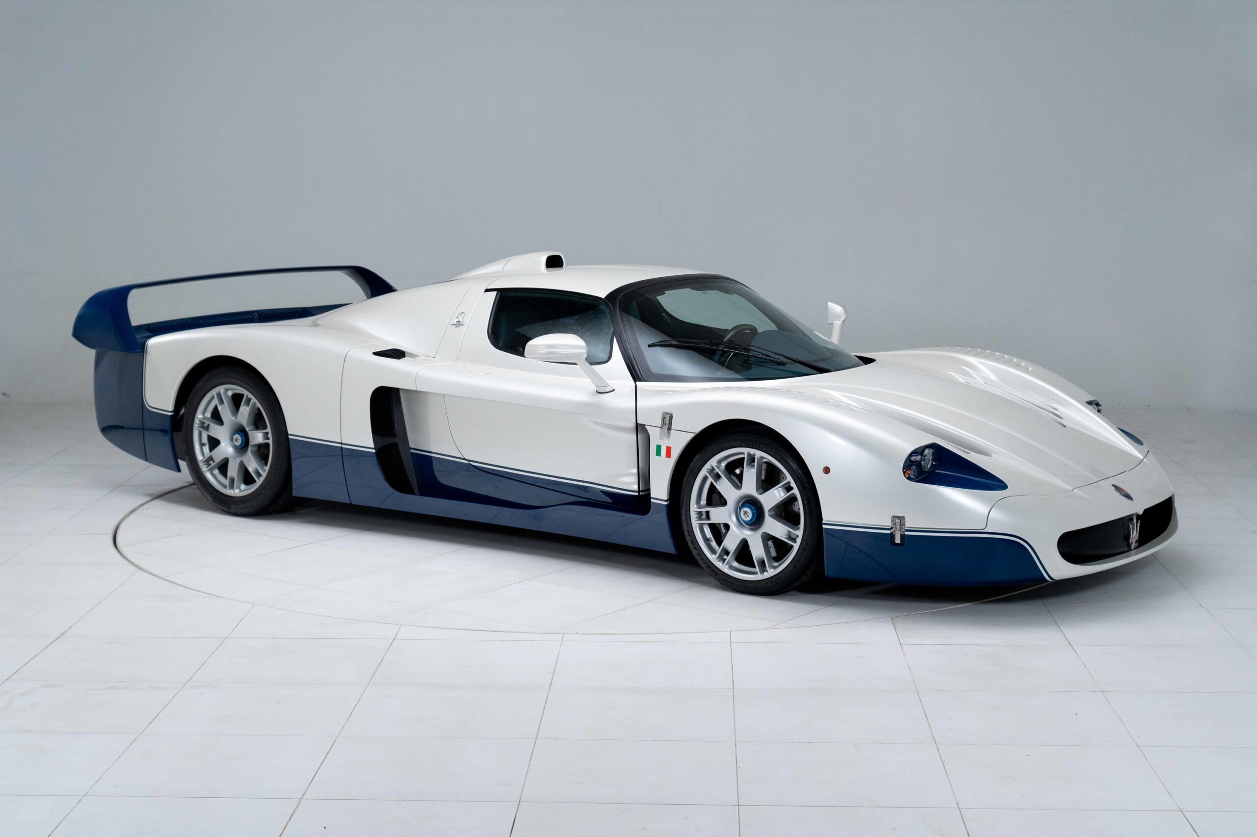exotic car