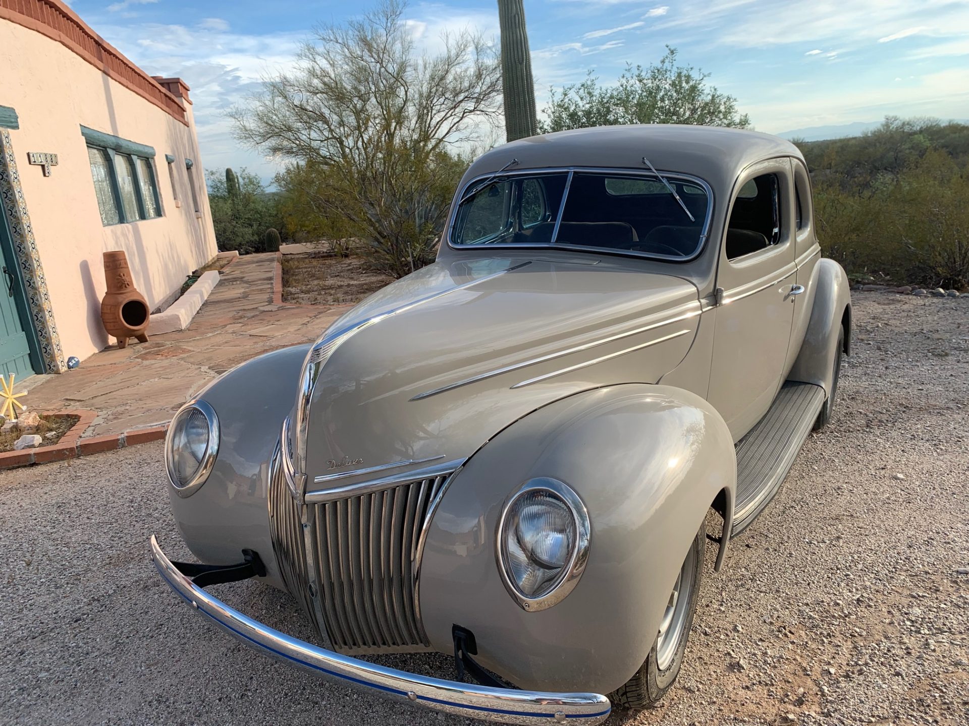 Ford Deluxe Coupe