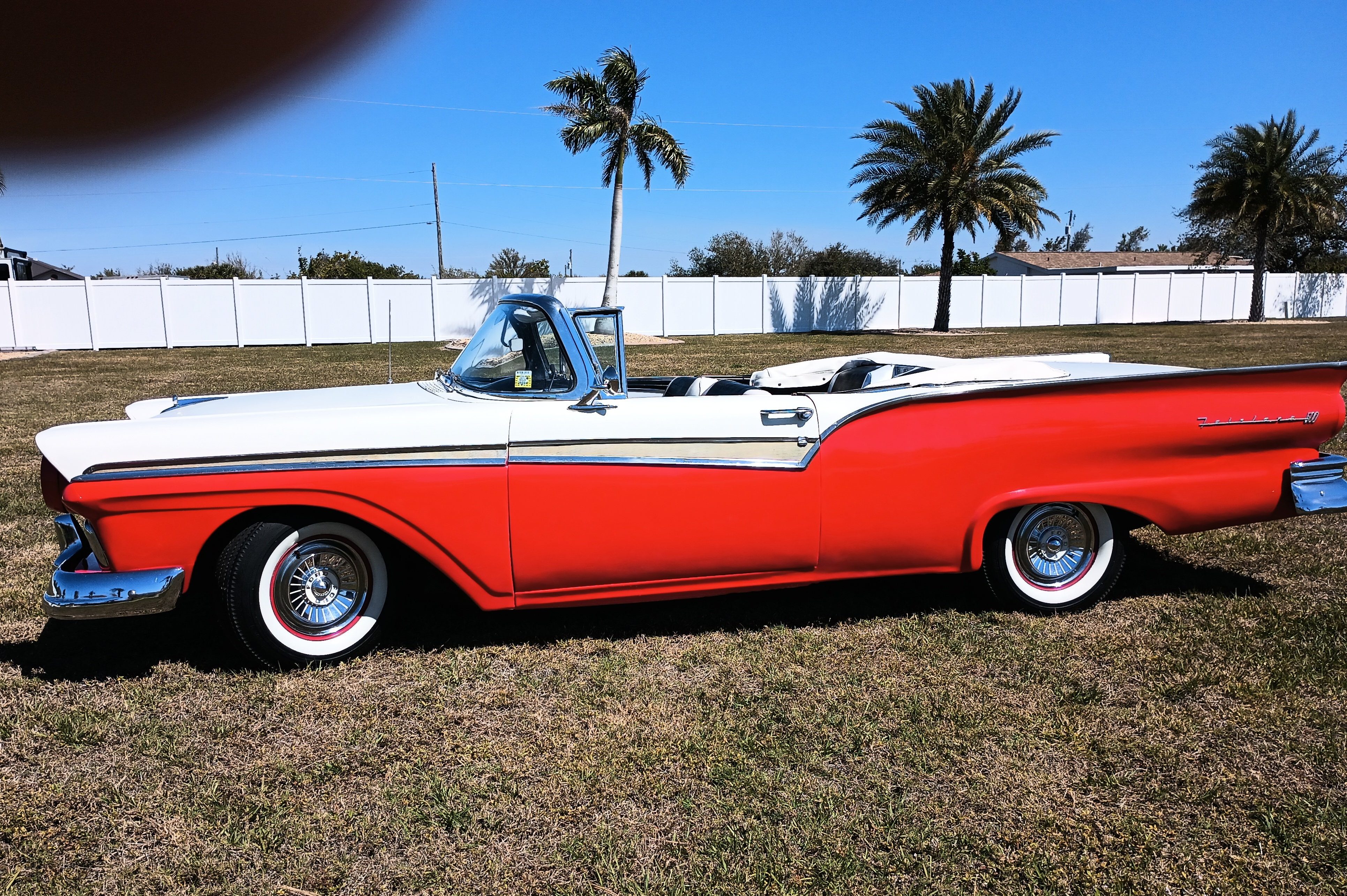 1957 Ford Fairlane 500 Sunliner
