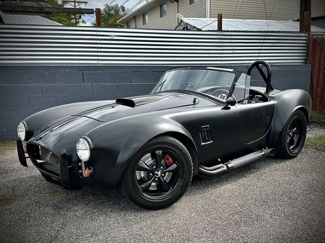 1965 AC Cobra Replica