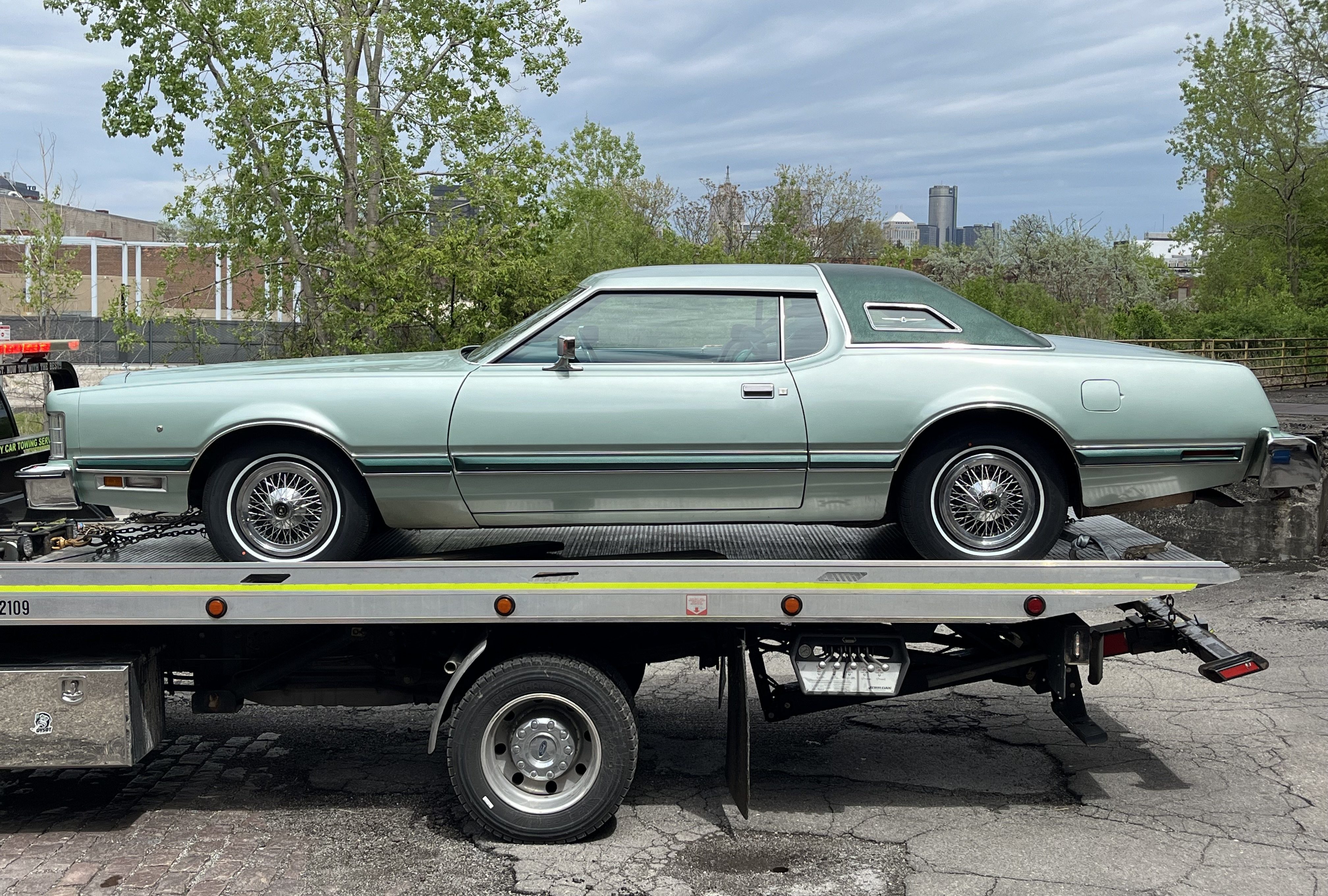 1976 Ford Thunderbird