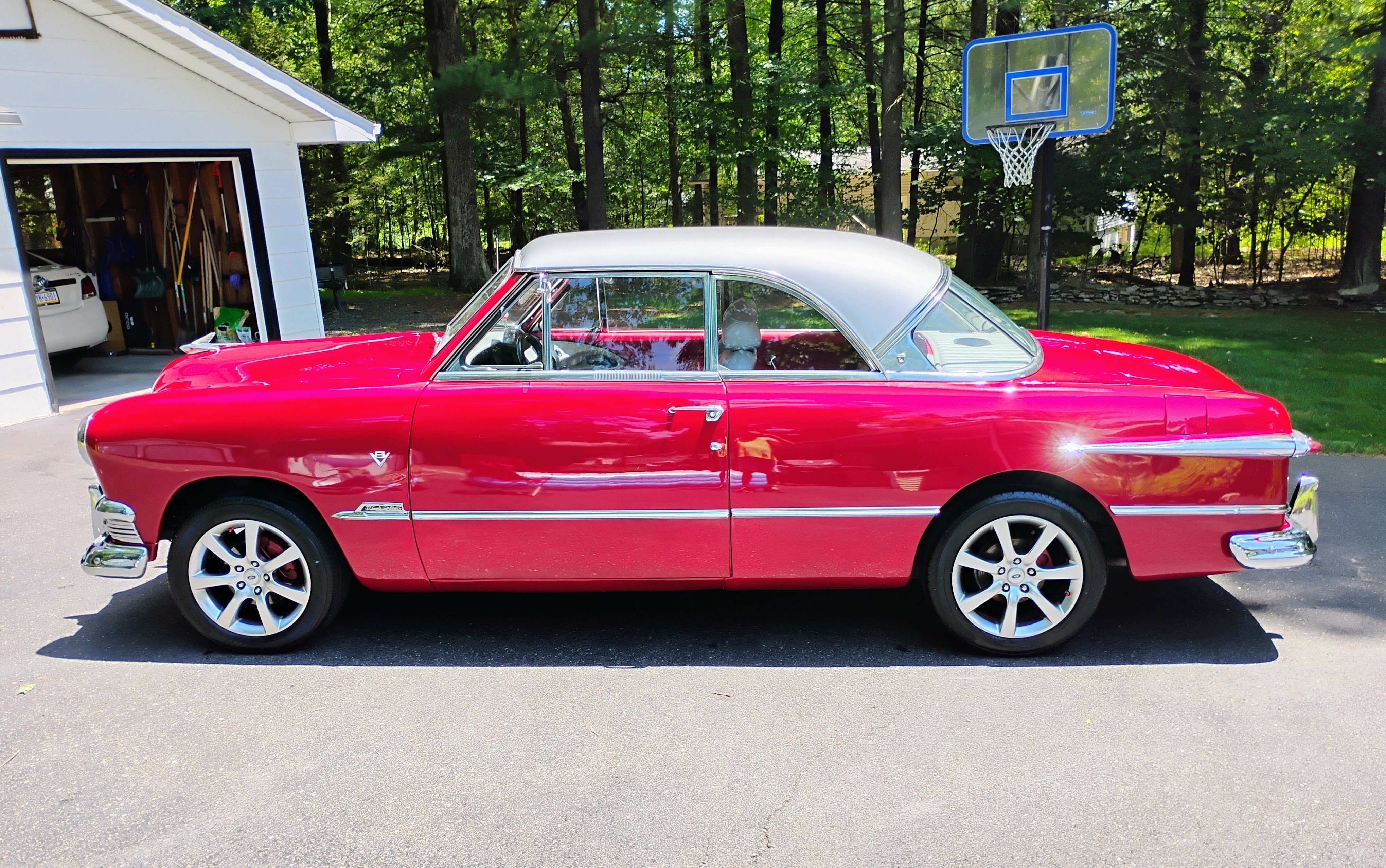 1951 Ford Victoria