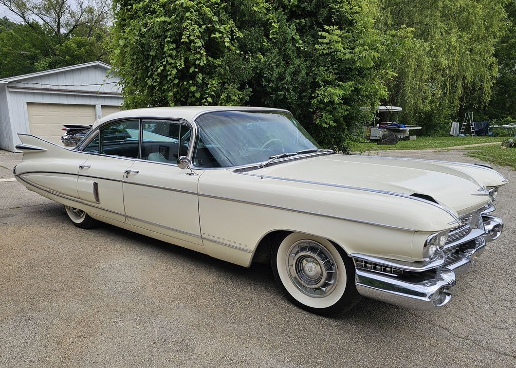 Fleetwood Sedan